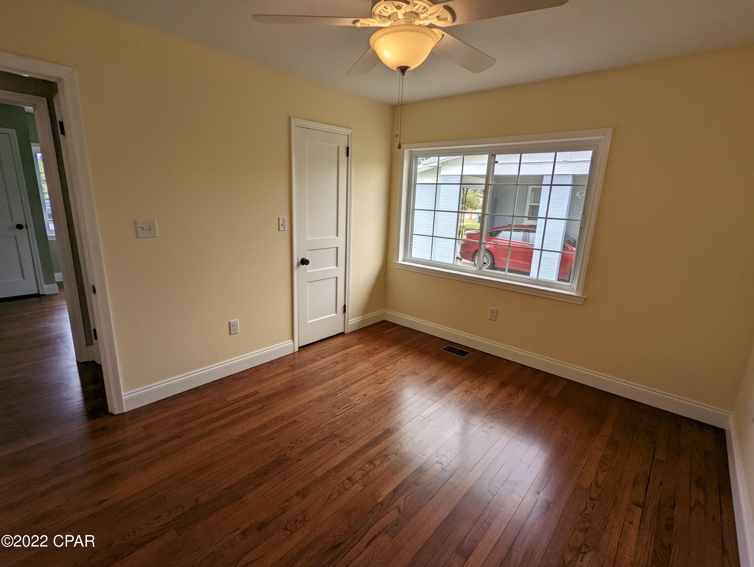 Cove Terrace 3rd Add - Residential