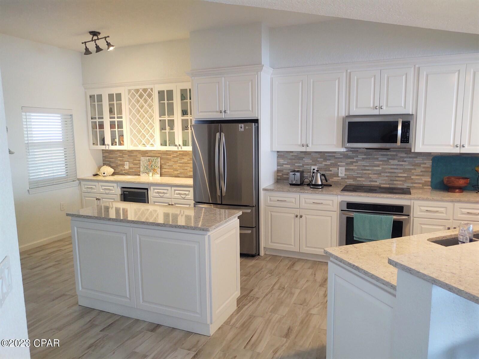 Hibiscus By The Bay - Residential