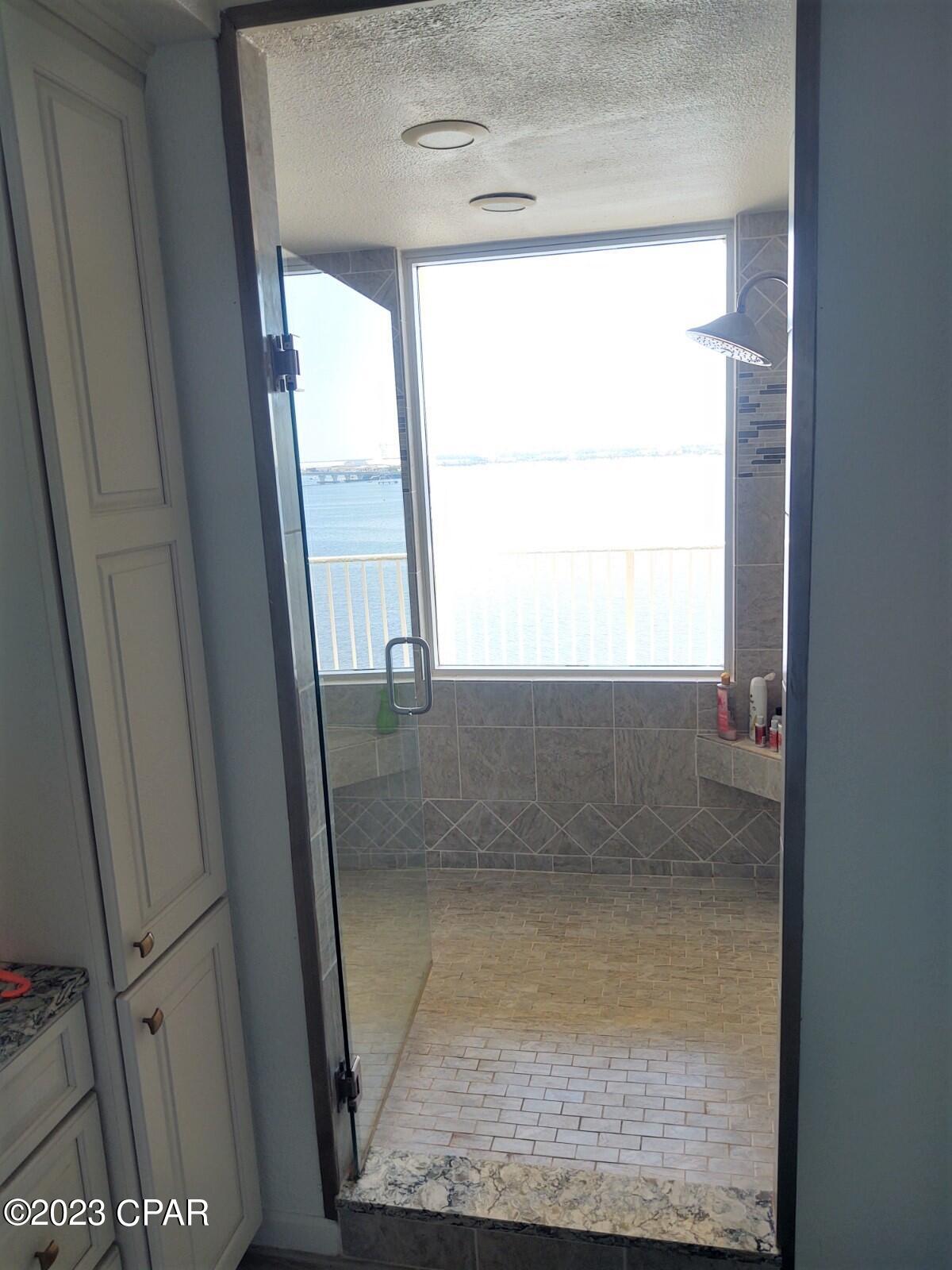 Hibiscus By The Bay - Residential