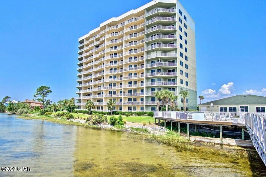 Hibiscus By The Bay - Residential