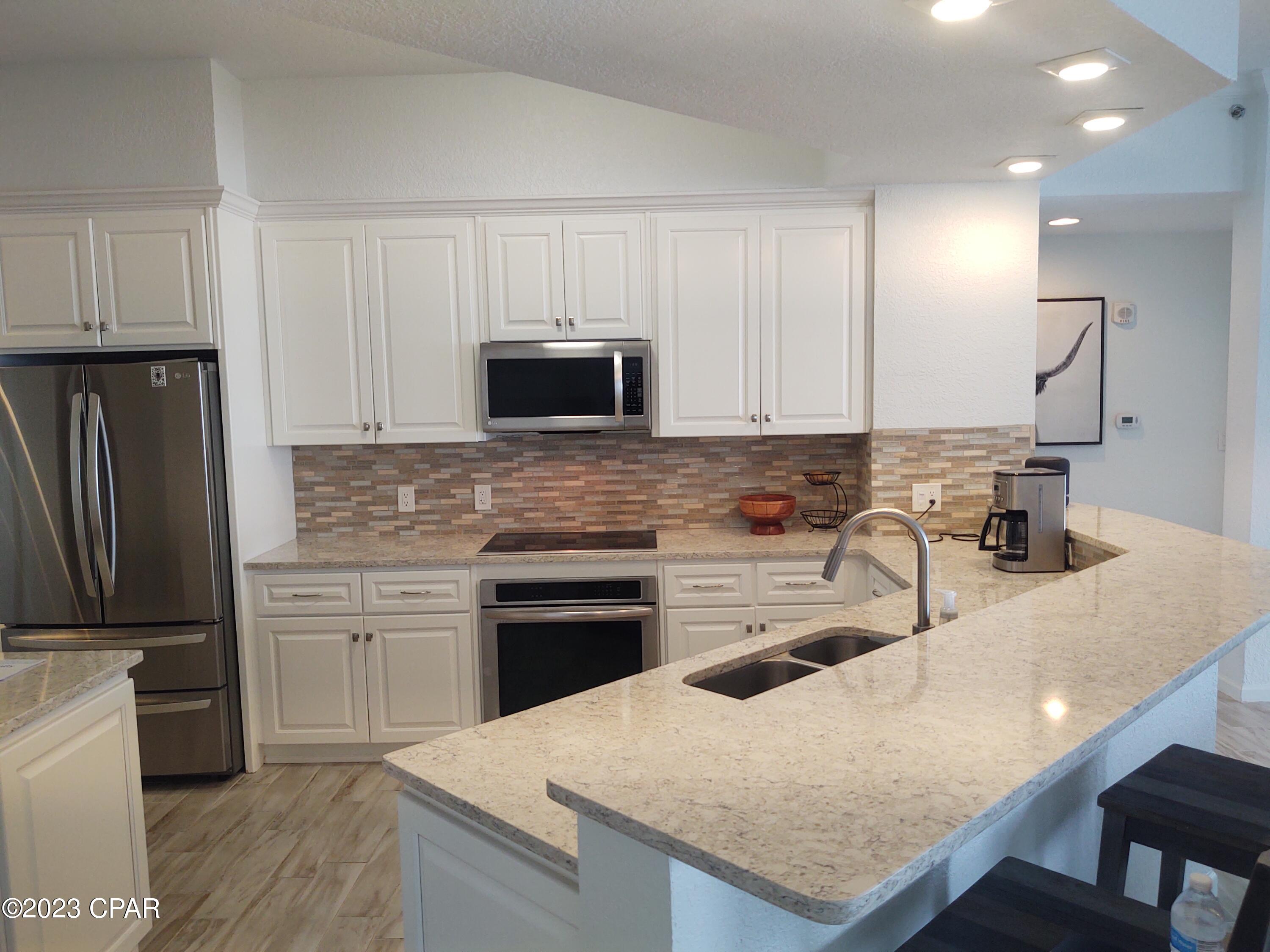 Hibiscus By The Bay - Residential