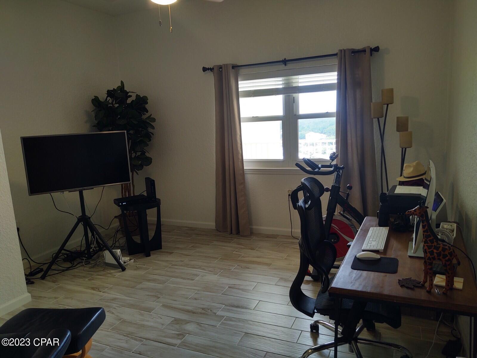 Hibiscus By The Bay - Residential