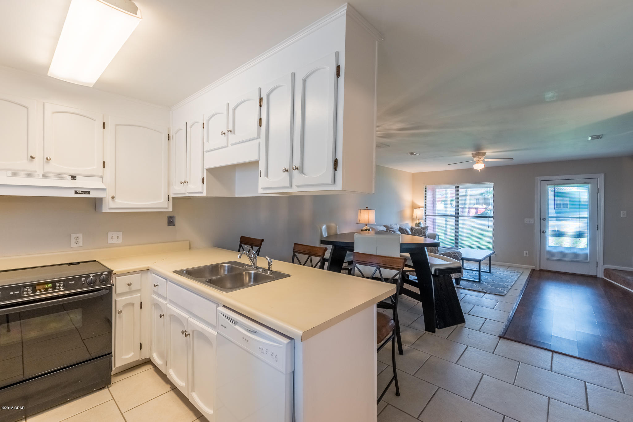 Villa Chateaus - Residential