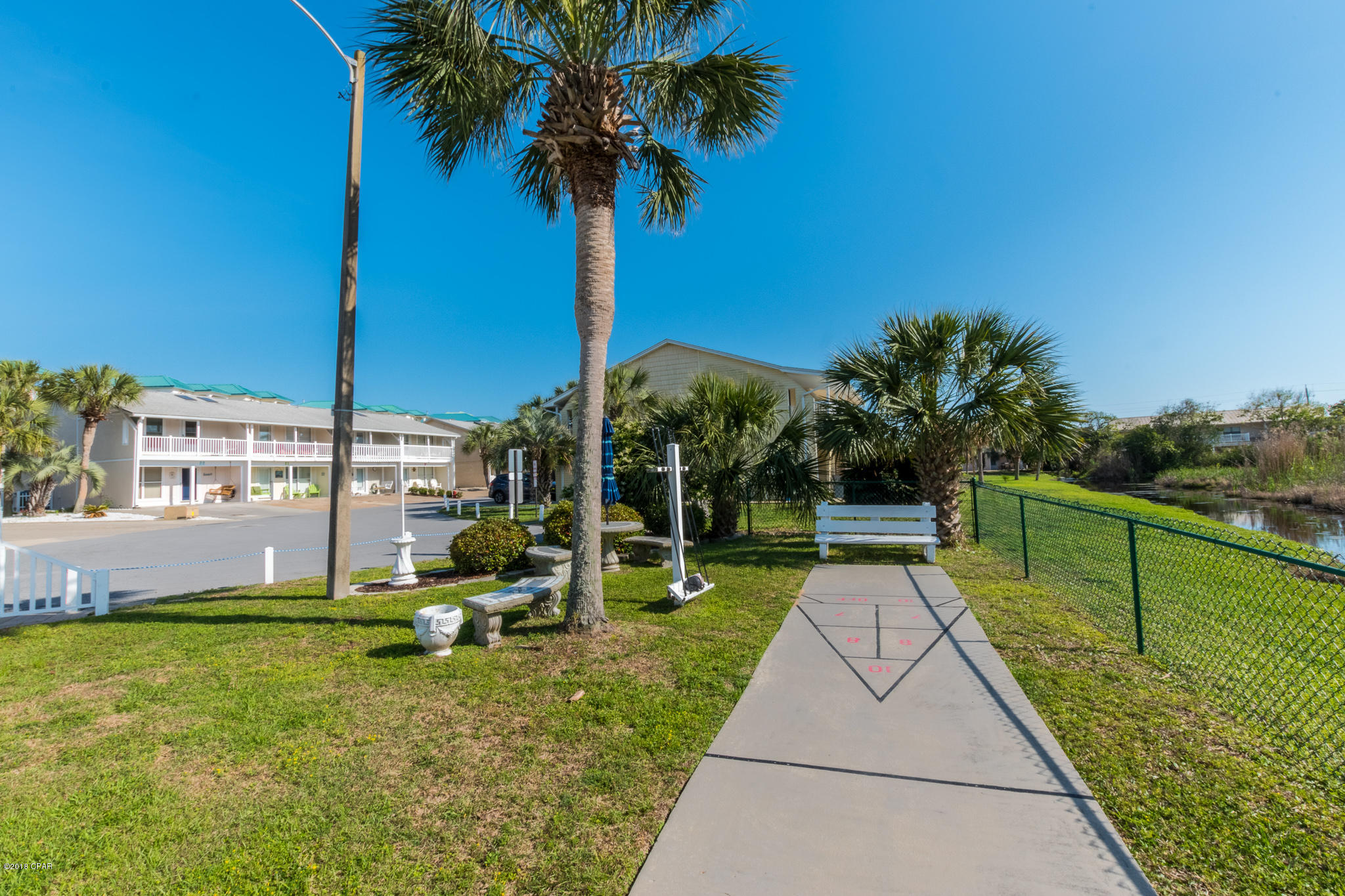 Villa Chateaus - Residential