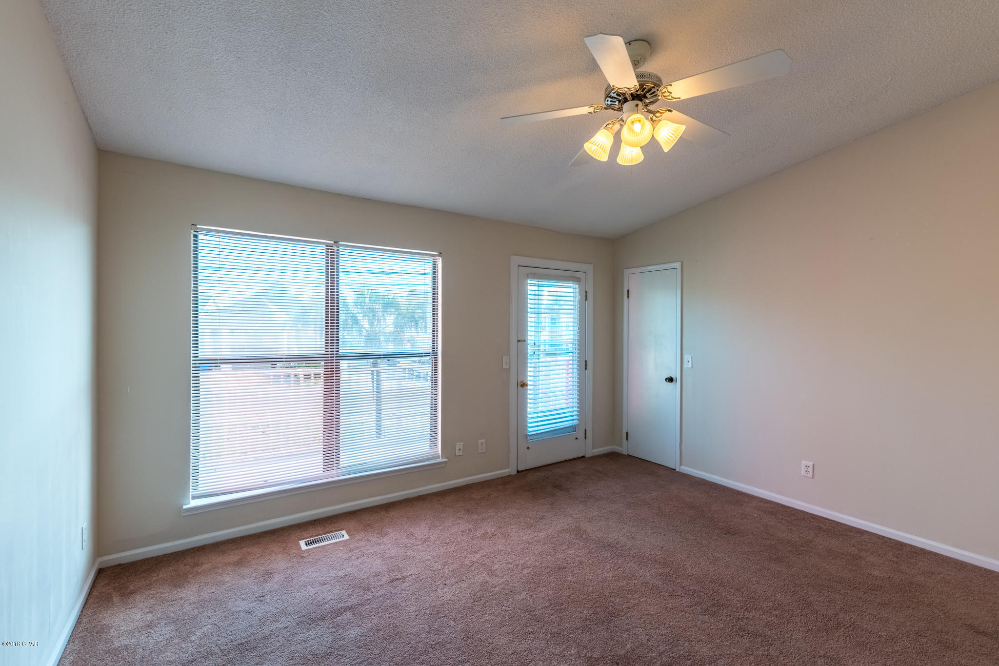 Villa Chateaus - Residential