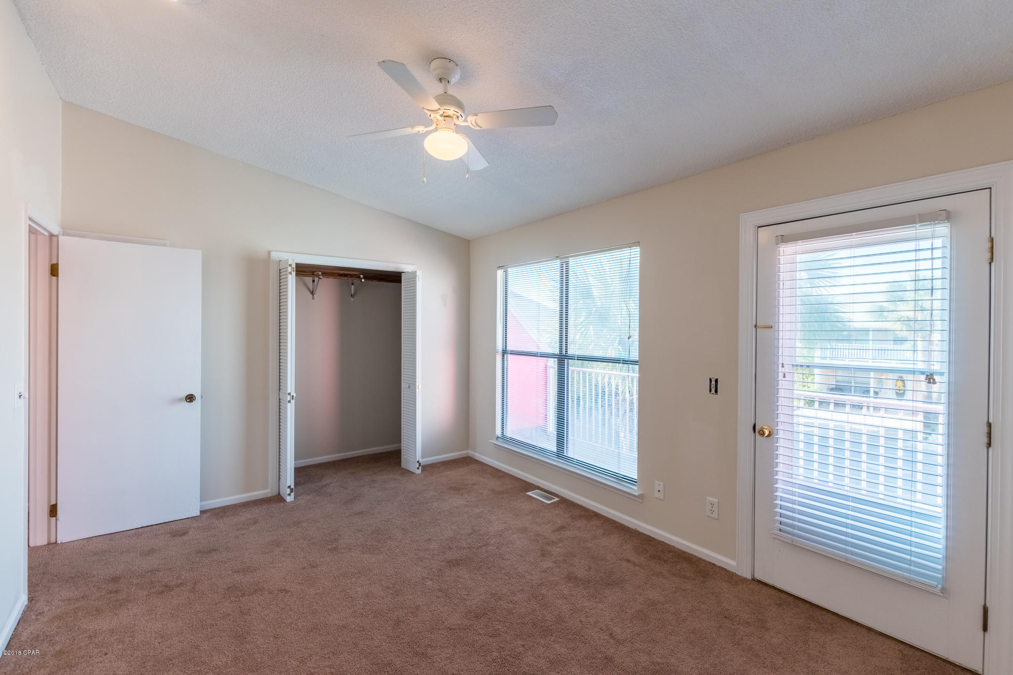 Villa Chateaus - Residential