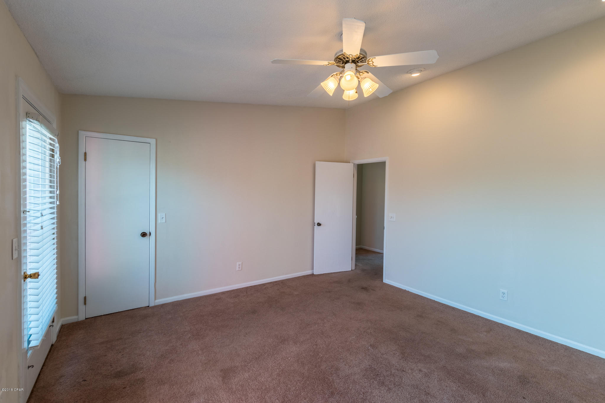 Villa Chateaus - Residential