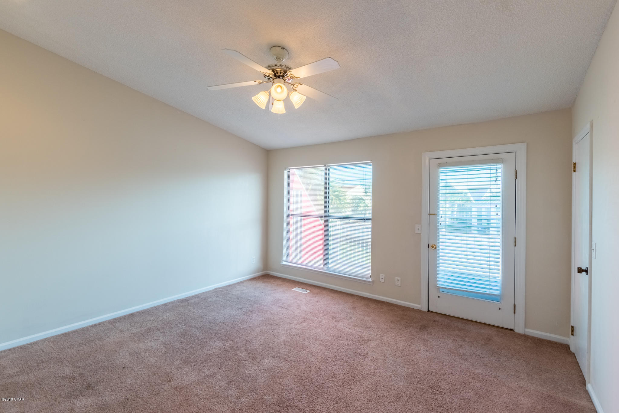 Villa Chateaus - Residential