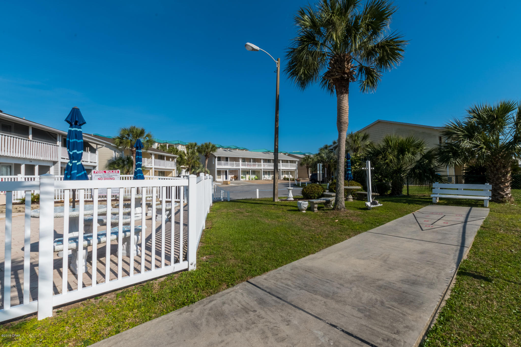 Villa Chateaus - Residential