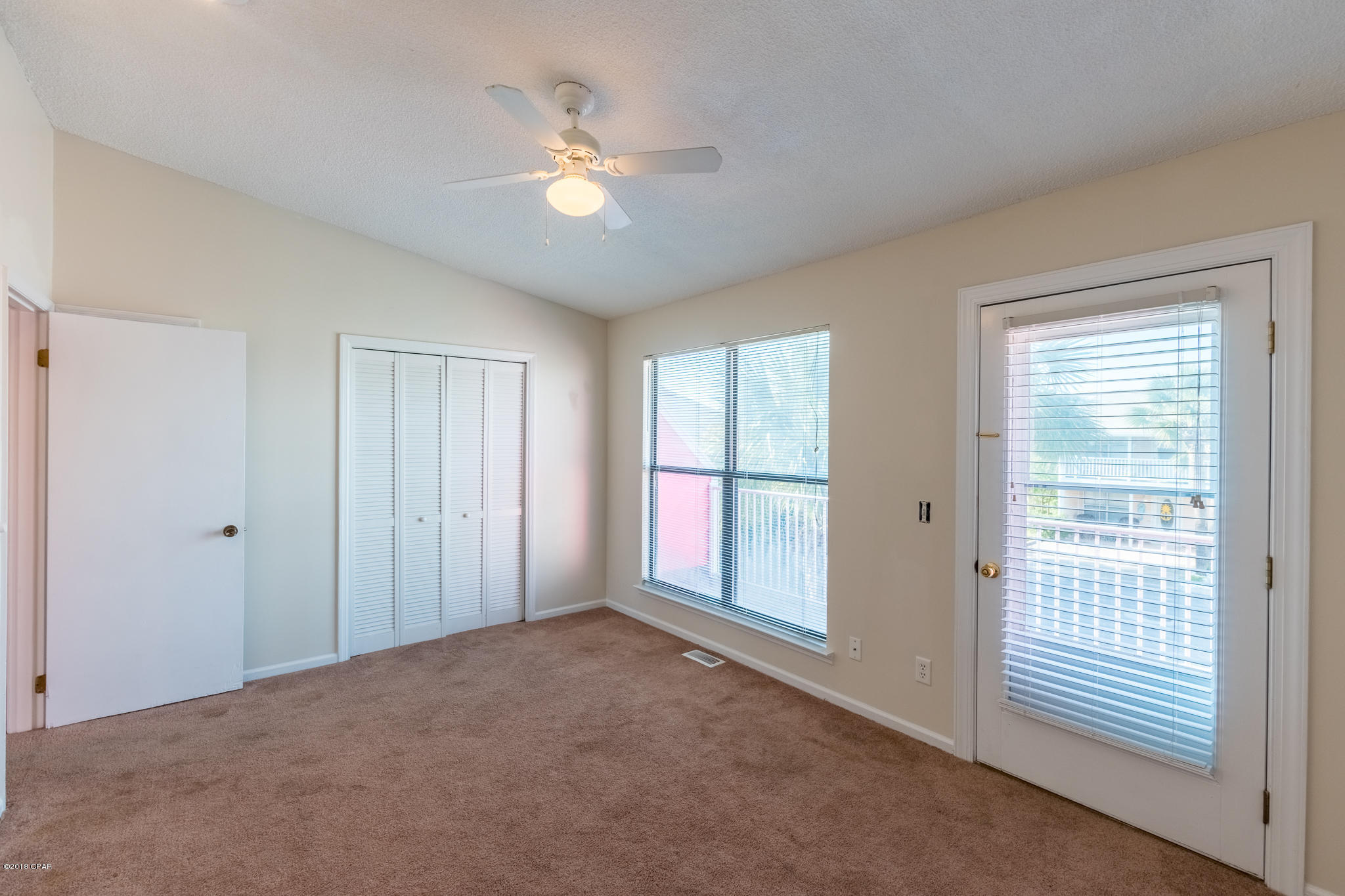 Villa Chateaus - Residential