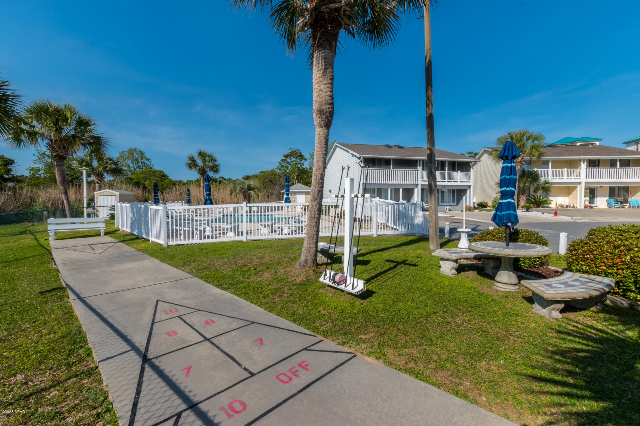 Villa Chateaus - Residential