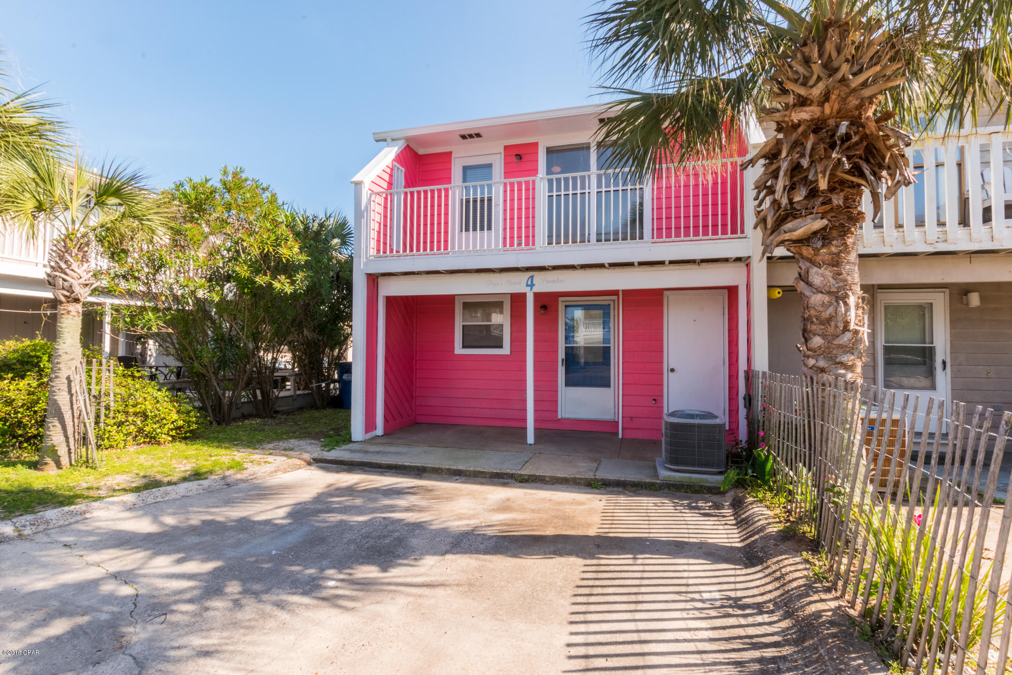 Villa Chateaus - Residential