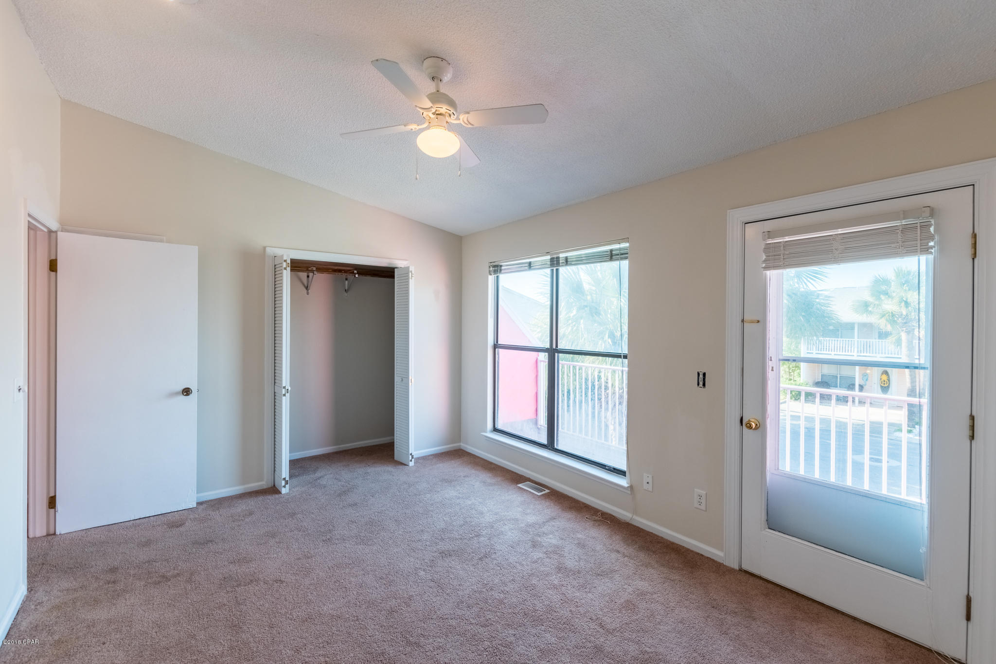 Villa Chateaus - Residential