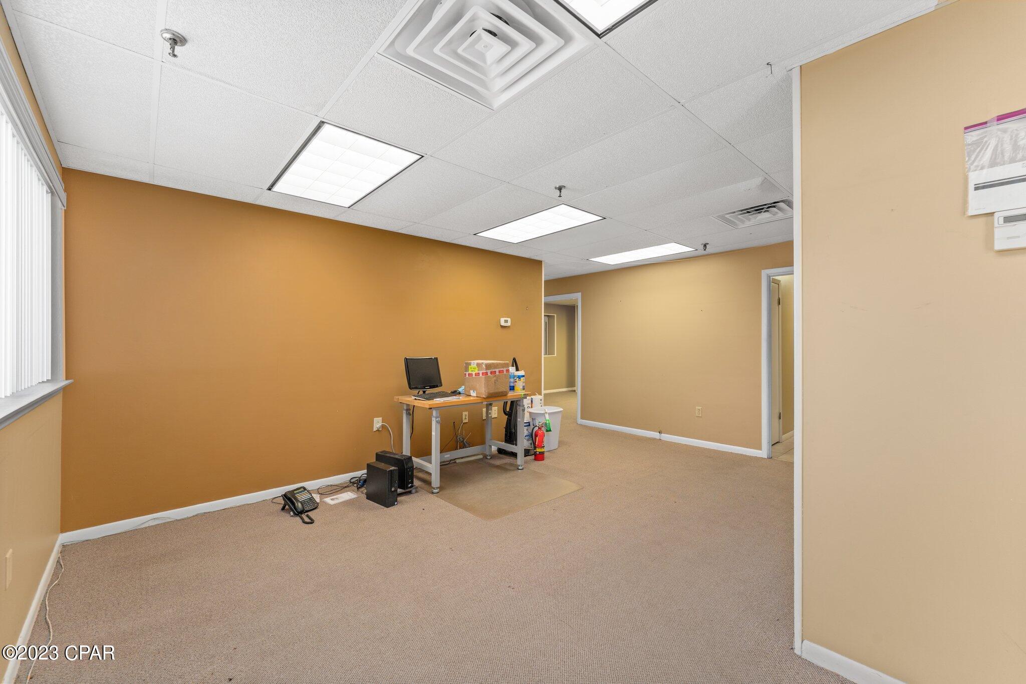 [No Recorded Subdiv] - Commercial Sale