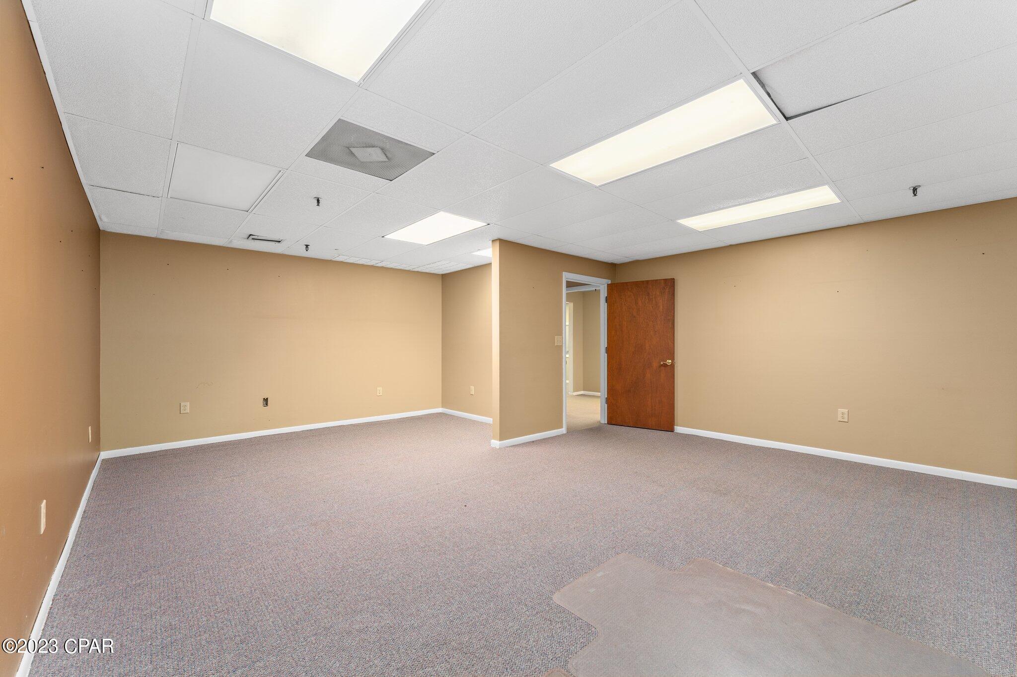 [No Recorded Subdiv] - Commercial Sale