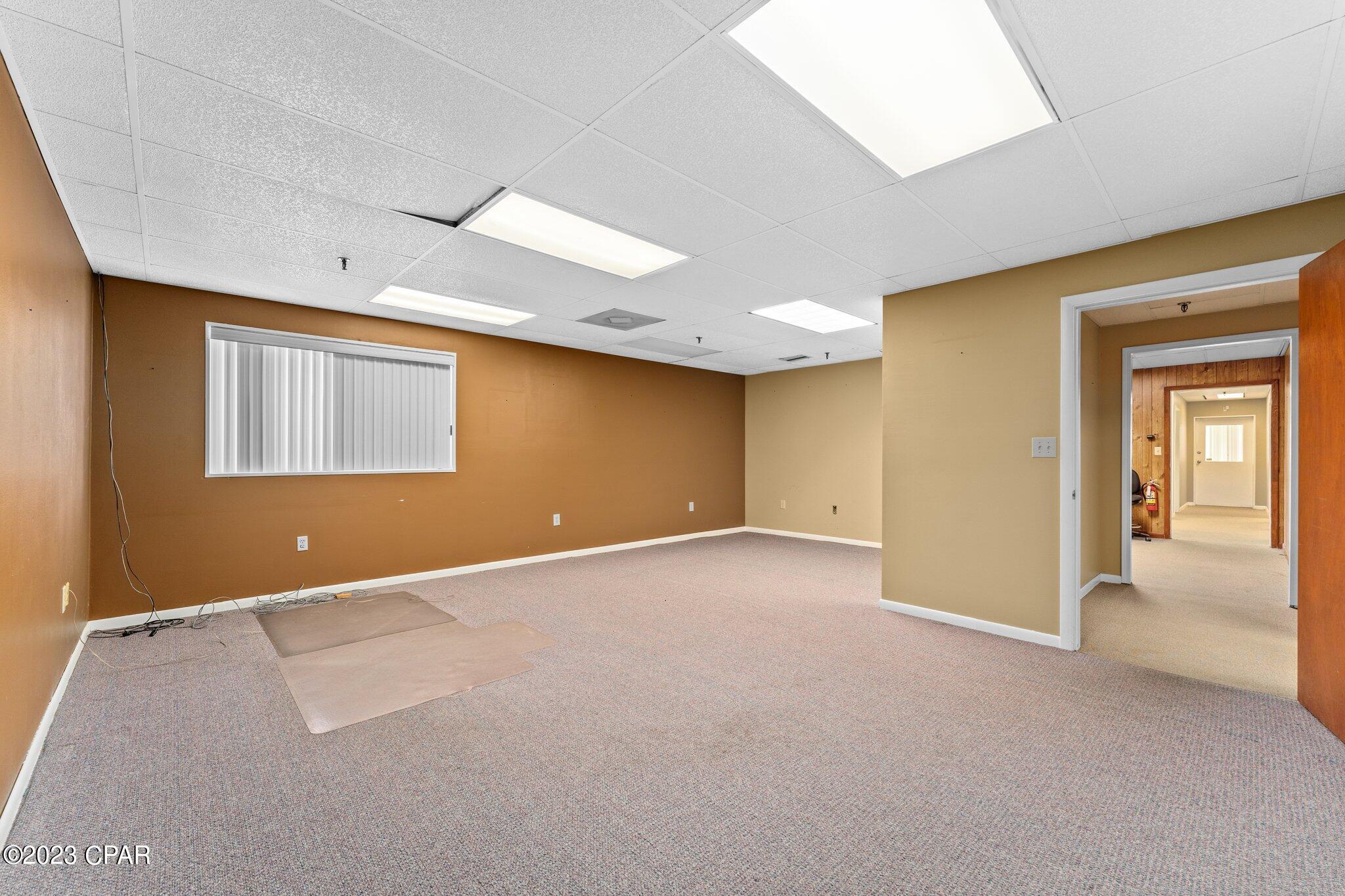 [No Recorded Subdiv] - Commercial Sale