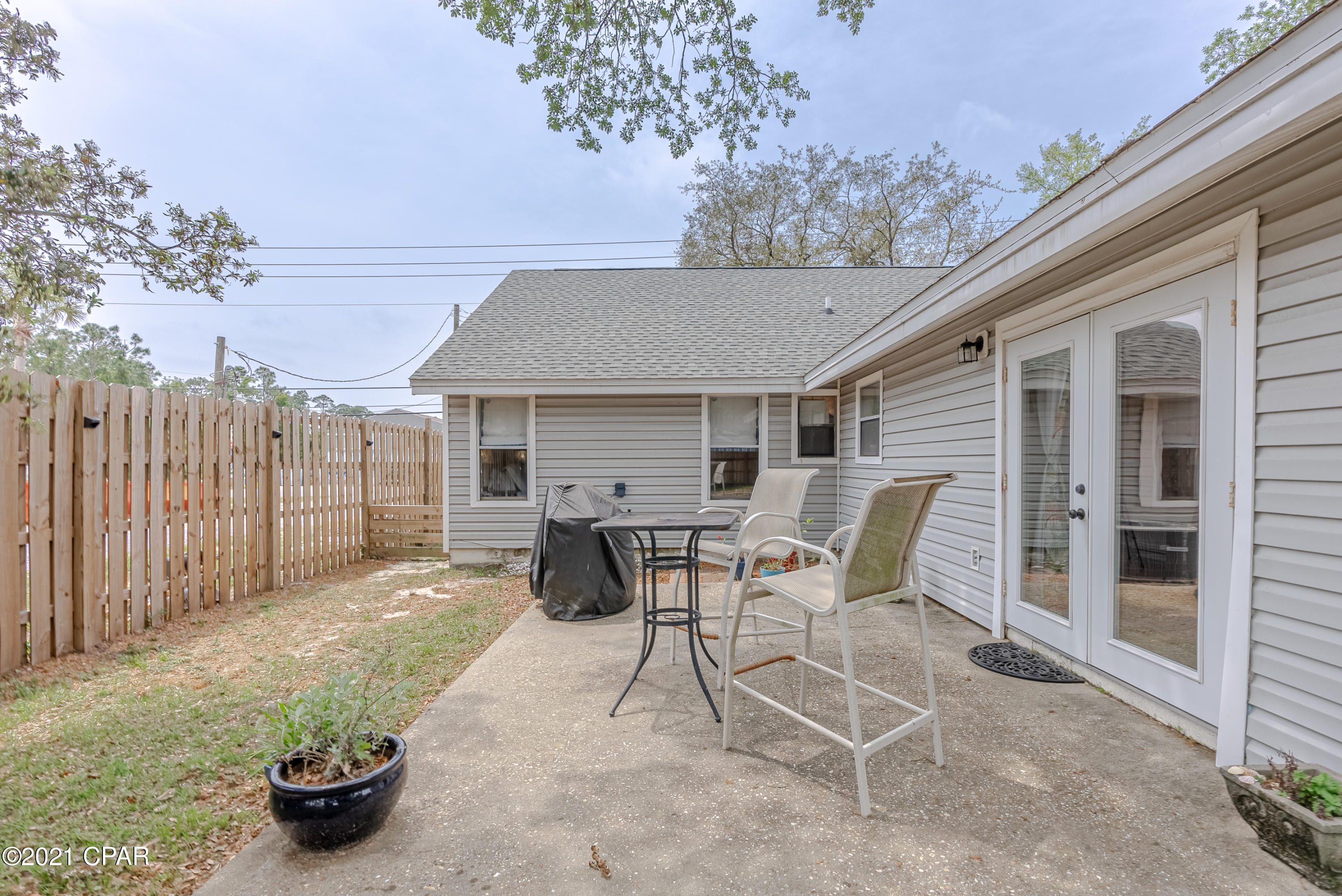 North Lagoon Oaks - Residential