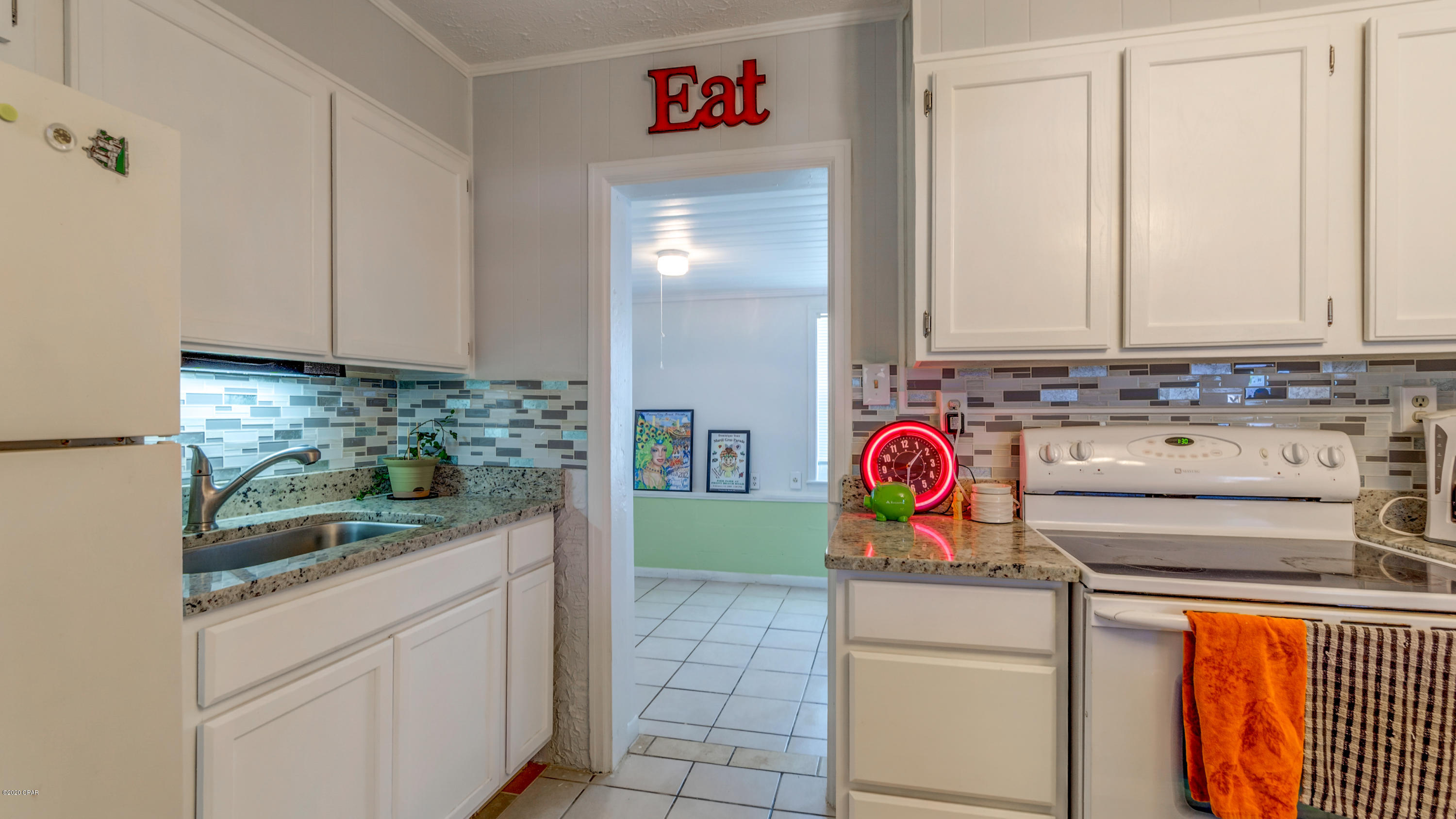 Hutchison's 1st To Bahama Bch - Residential