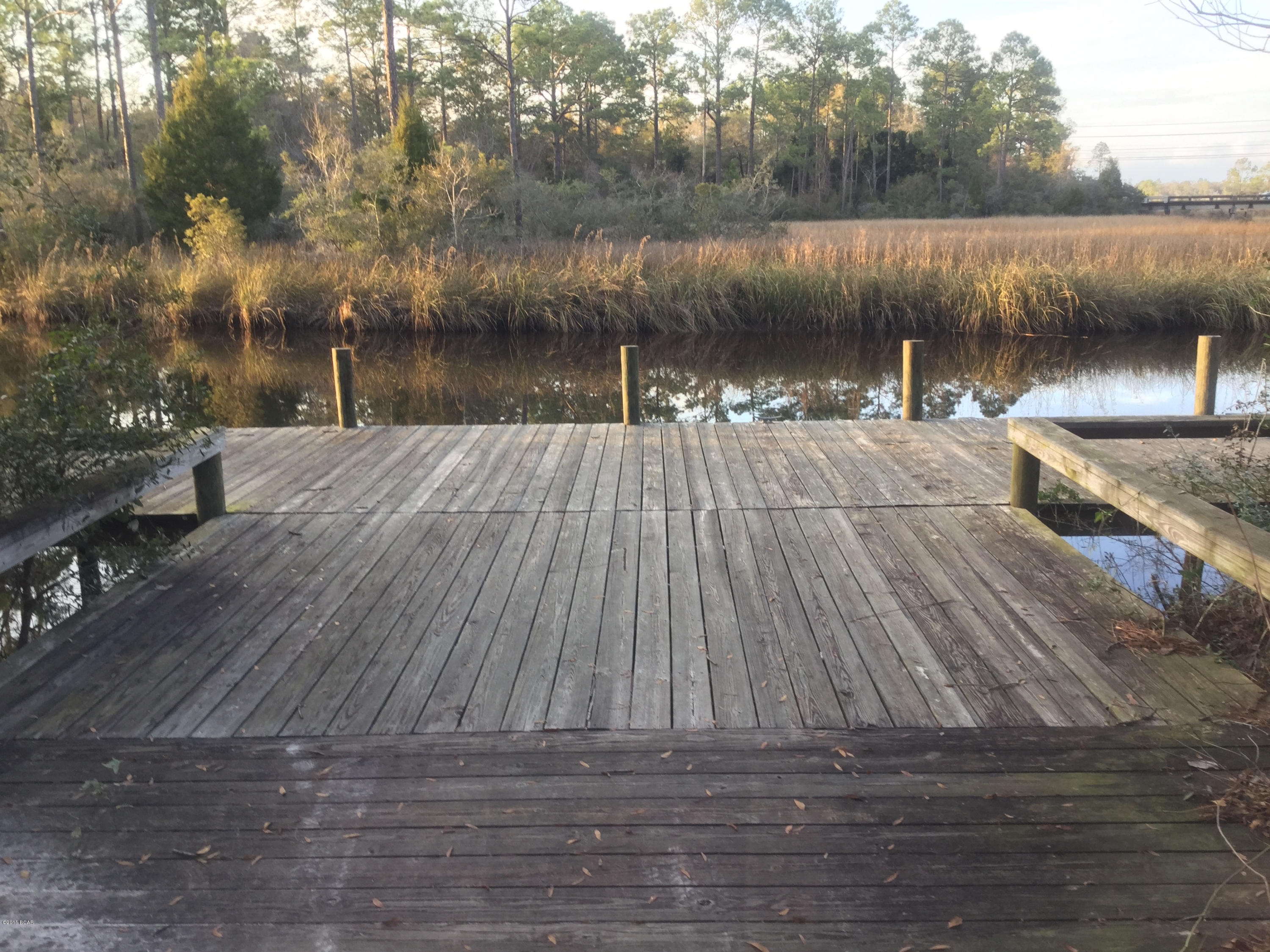 Riverside Park - Land