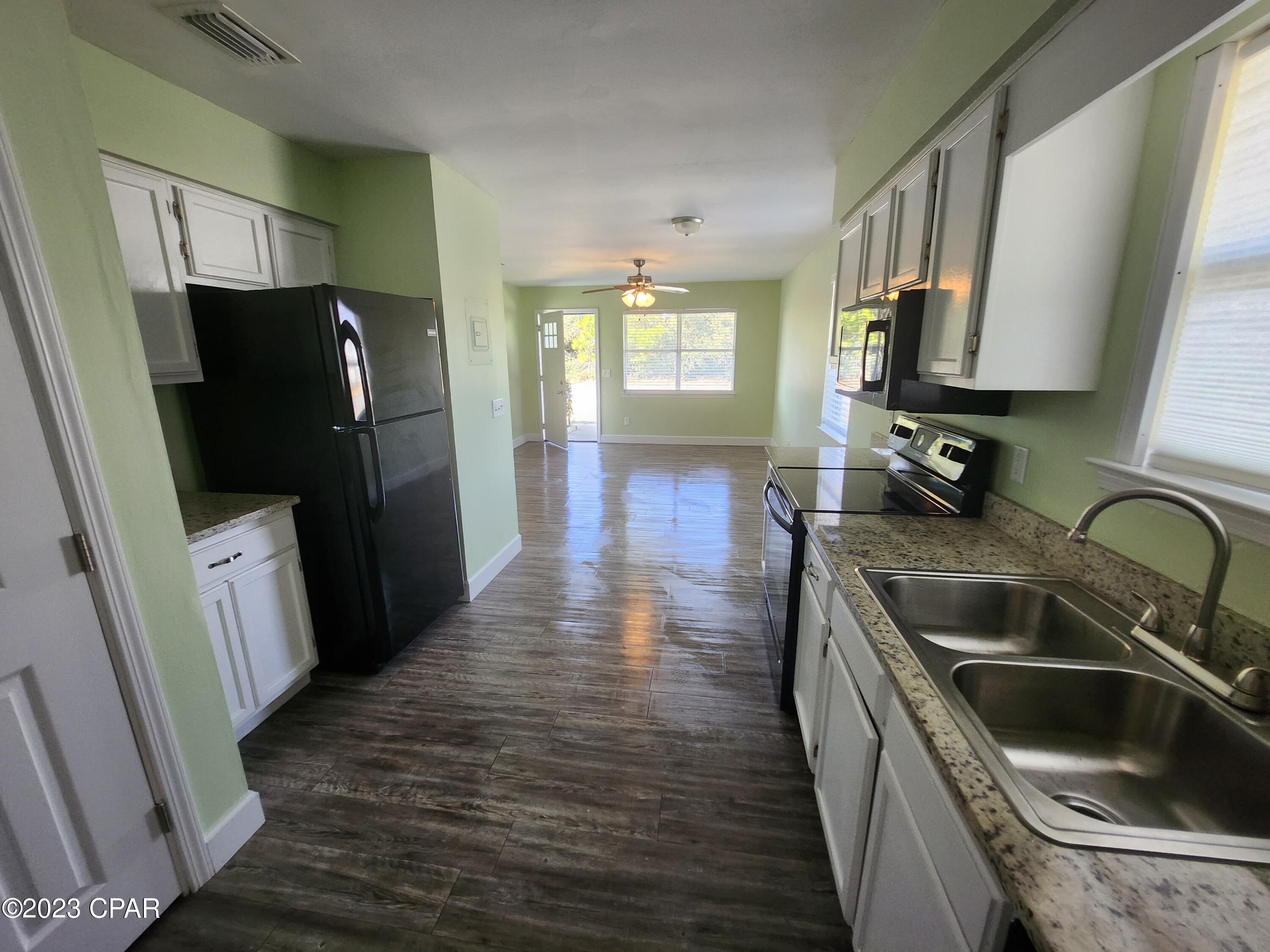 [No Recorded Subdiv] - Residential Lease