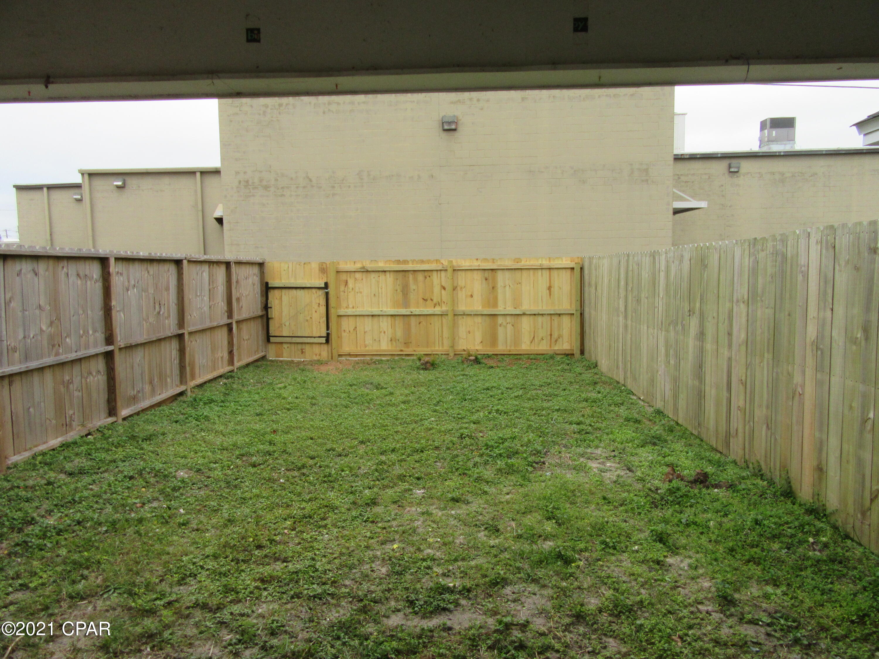 [No Recorded Subdiv] - Residential Lease