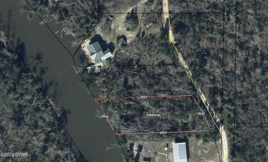 Waterfront lot on the Chipola River.  Not many affordable waterfront lots  anywhere in Florida especially on the Chipola.  You have the choice of this lot or buy the other lot beside it or buy both and have it all.