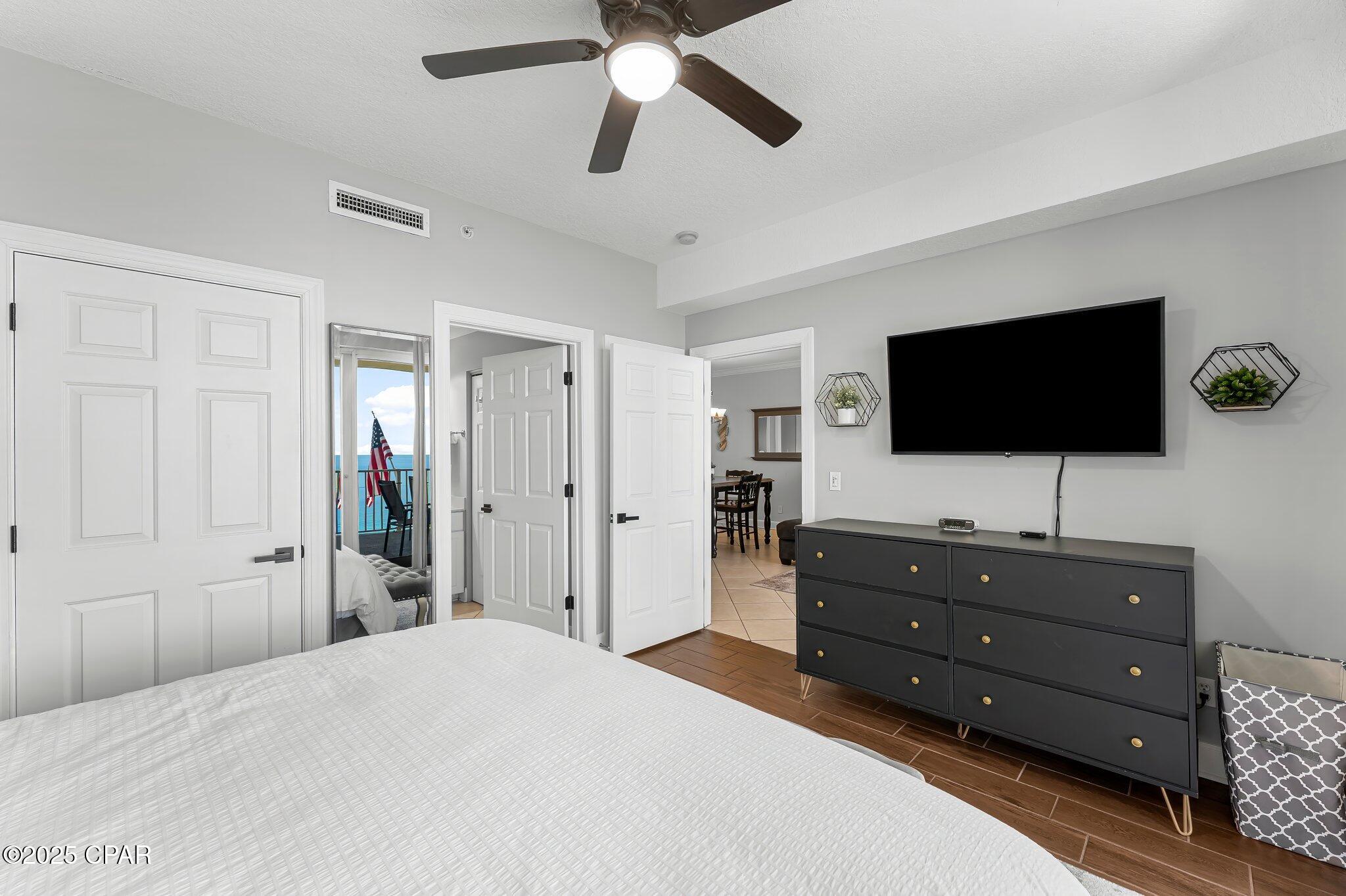 Twin Palms Resort - Residential