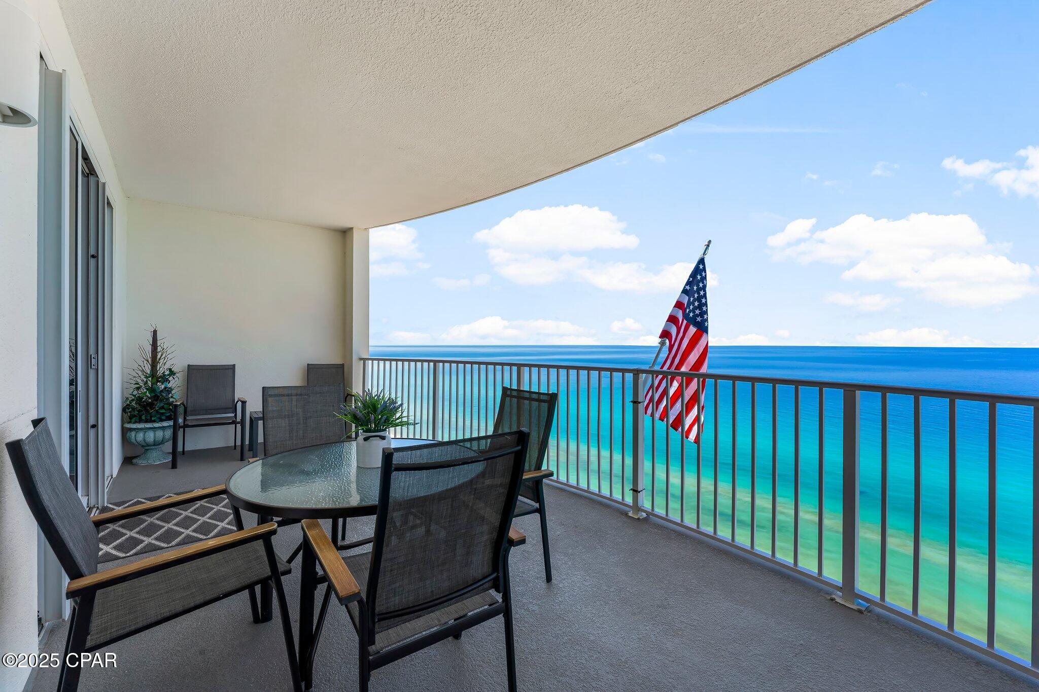 Twin Palms Resort - Residential