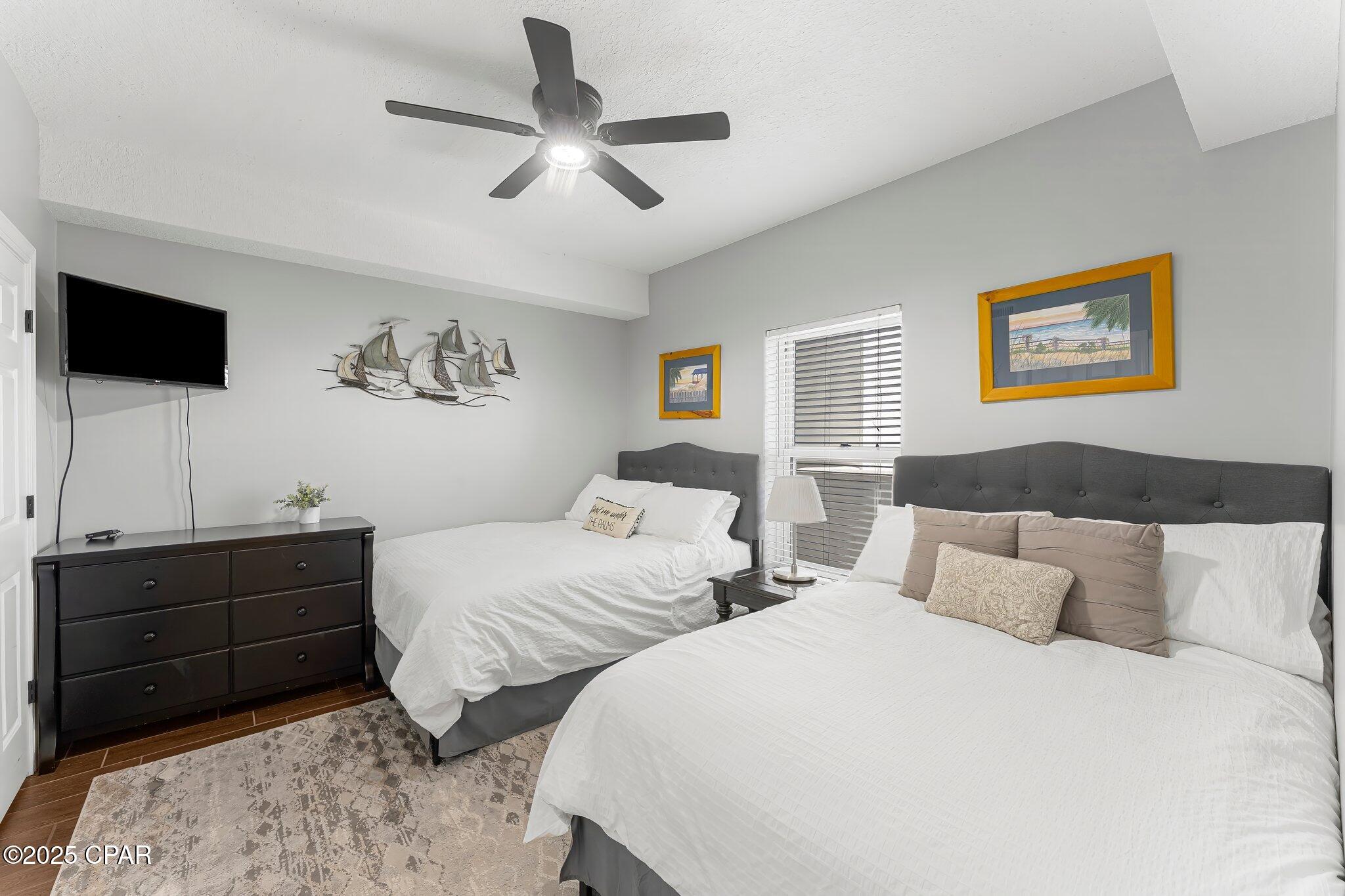 Twin Palms Resort - Residential