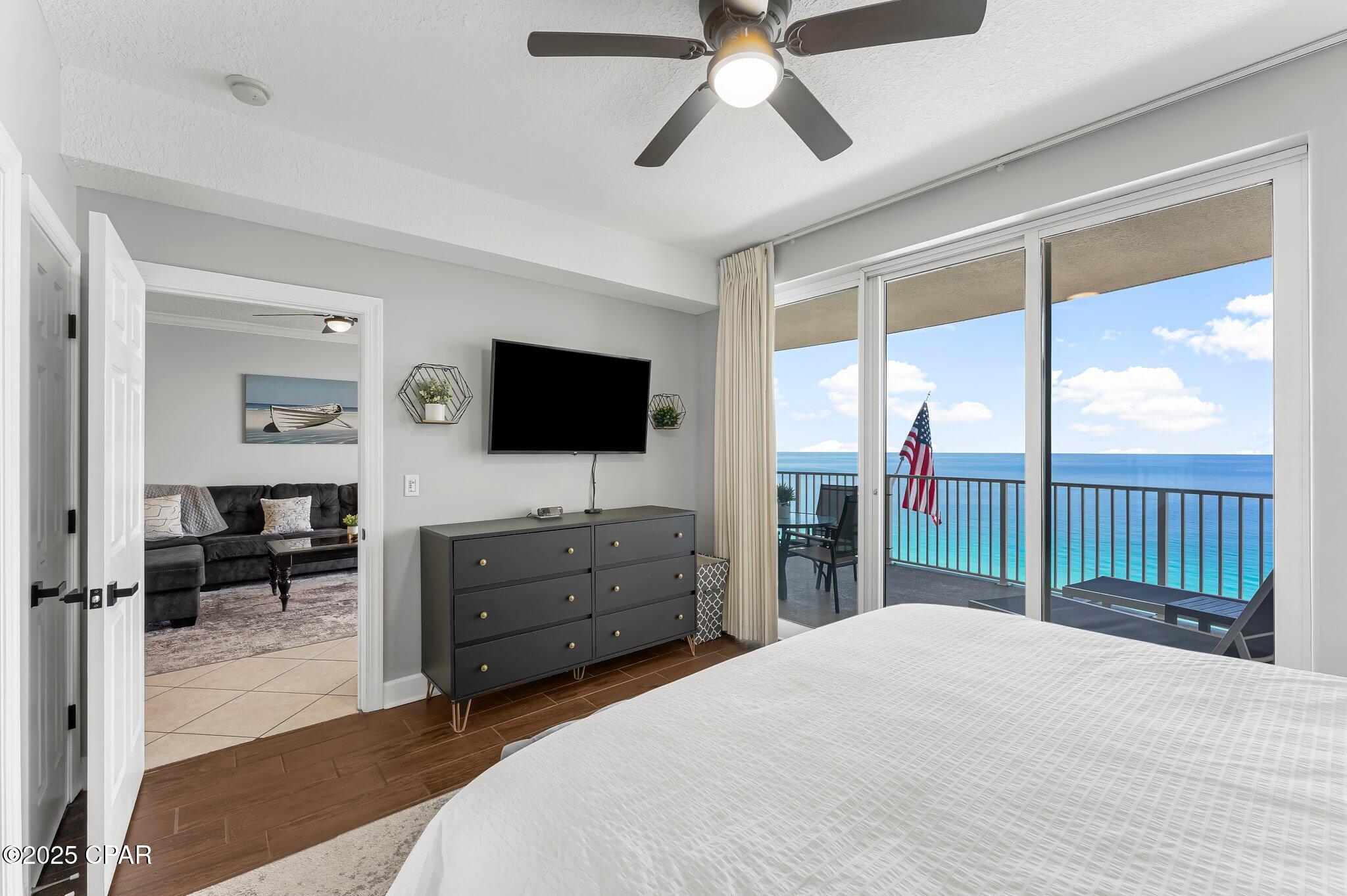 Twin Palms Resort - Residential