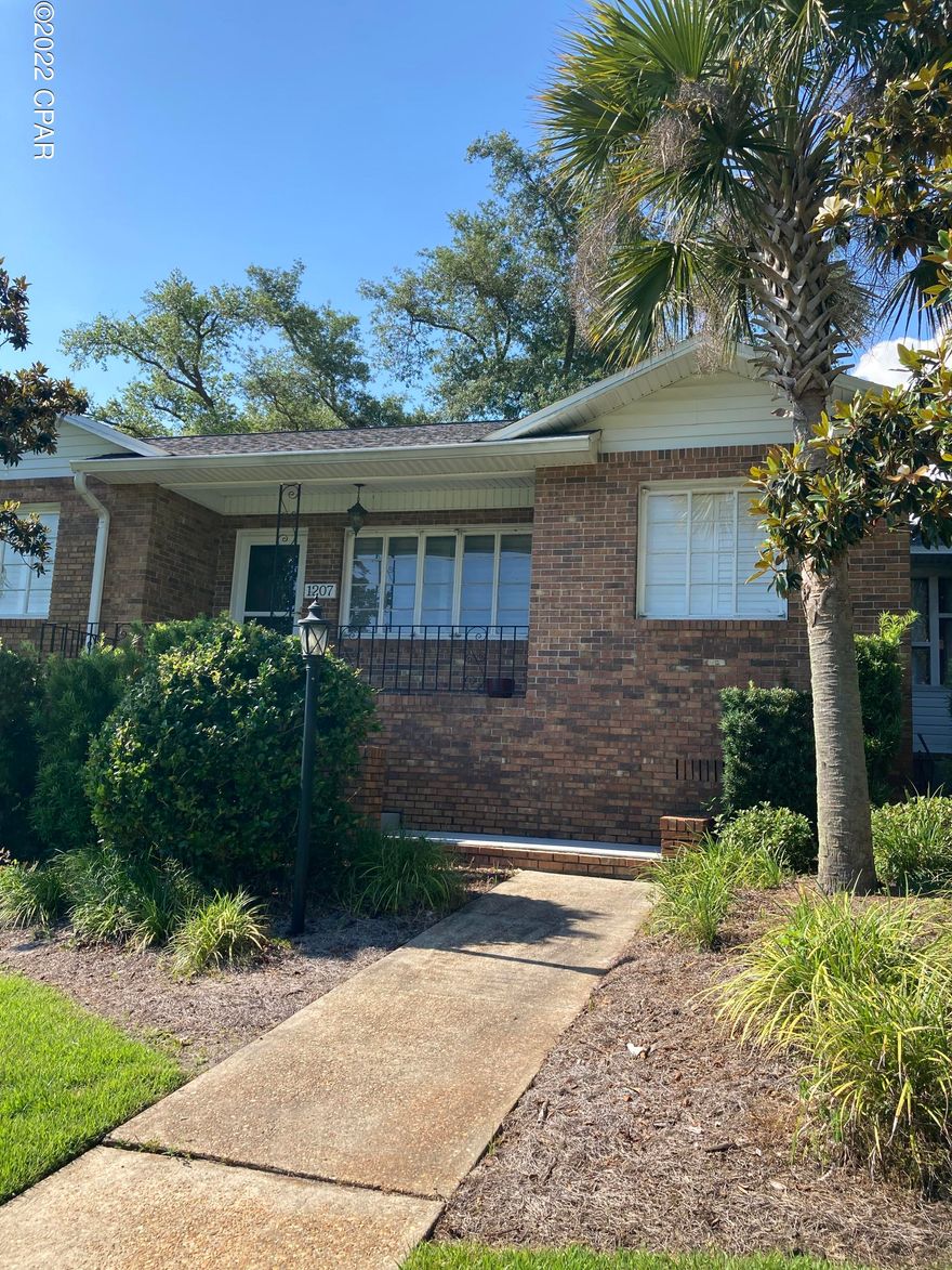 ENTERED FOR COMP PURPOSES

Southern Style brick home with an expansive, beautifully landscaped front yard in The Cove. Three bedrooms, 1.5 baths with a bonus room and 2 car garage.  Well appointed kitchen with charming dining area. This home enjoys an alley for ease of access and privacy.