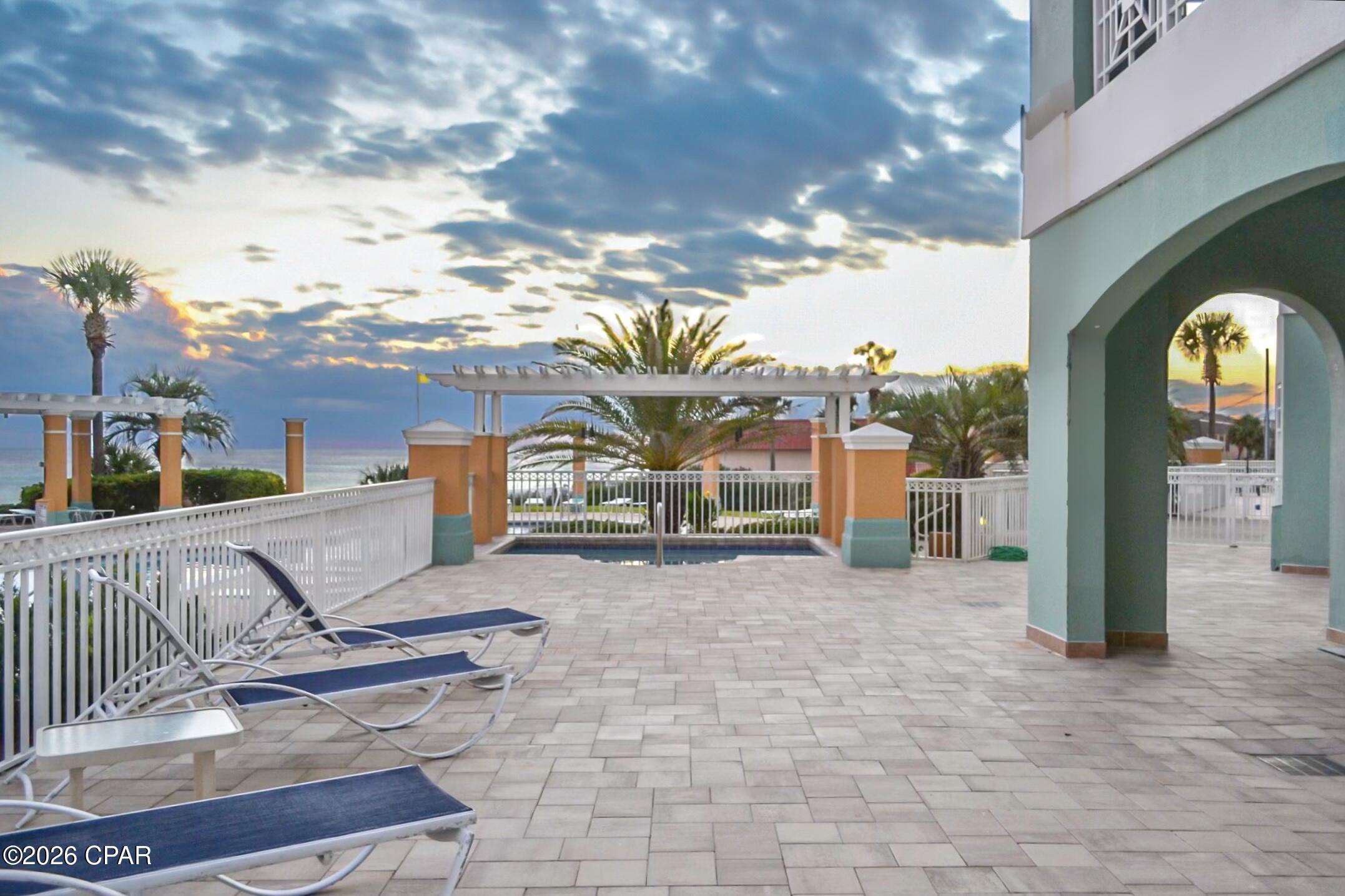 En Soleil Condo - Residential