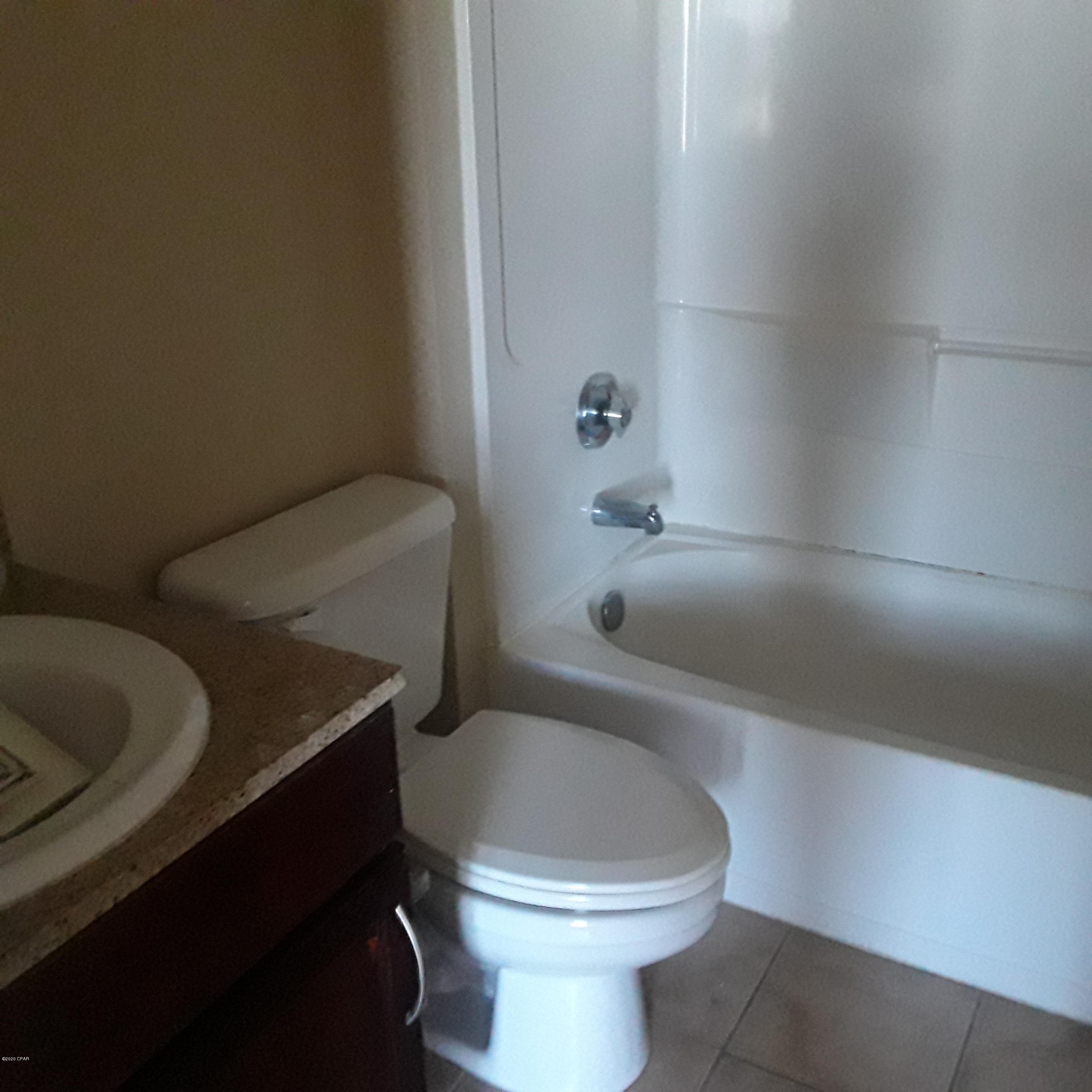 Laketown Wharf - Residential