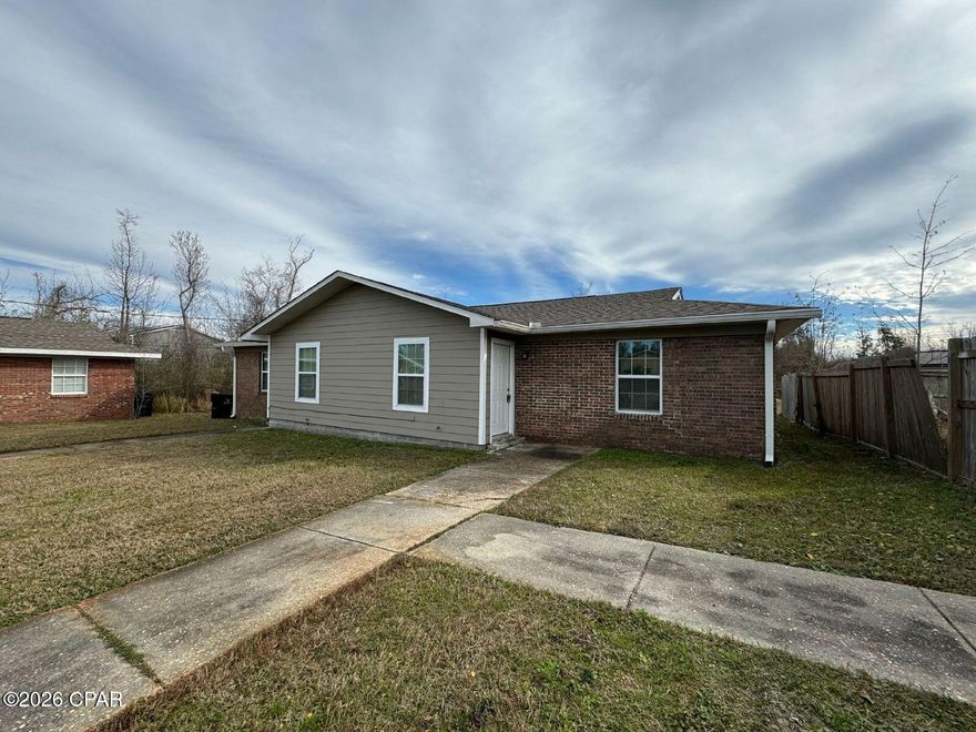 This unit is a 2 bedroom and 1 bathroom end unit. Close to Rutherford High School, convenient to Tyndall AFB. Private entrance, shared back patio space. NO PETS. Quarterly pest control service and yard service included in rent.