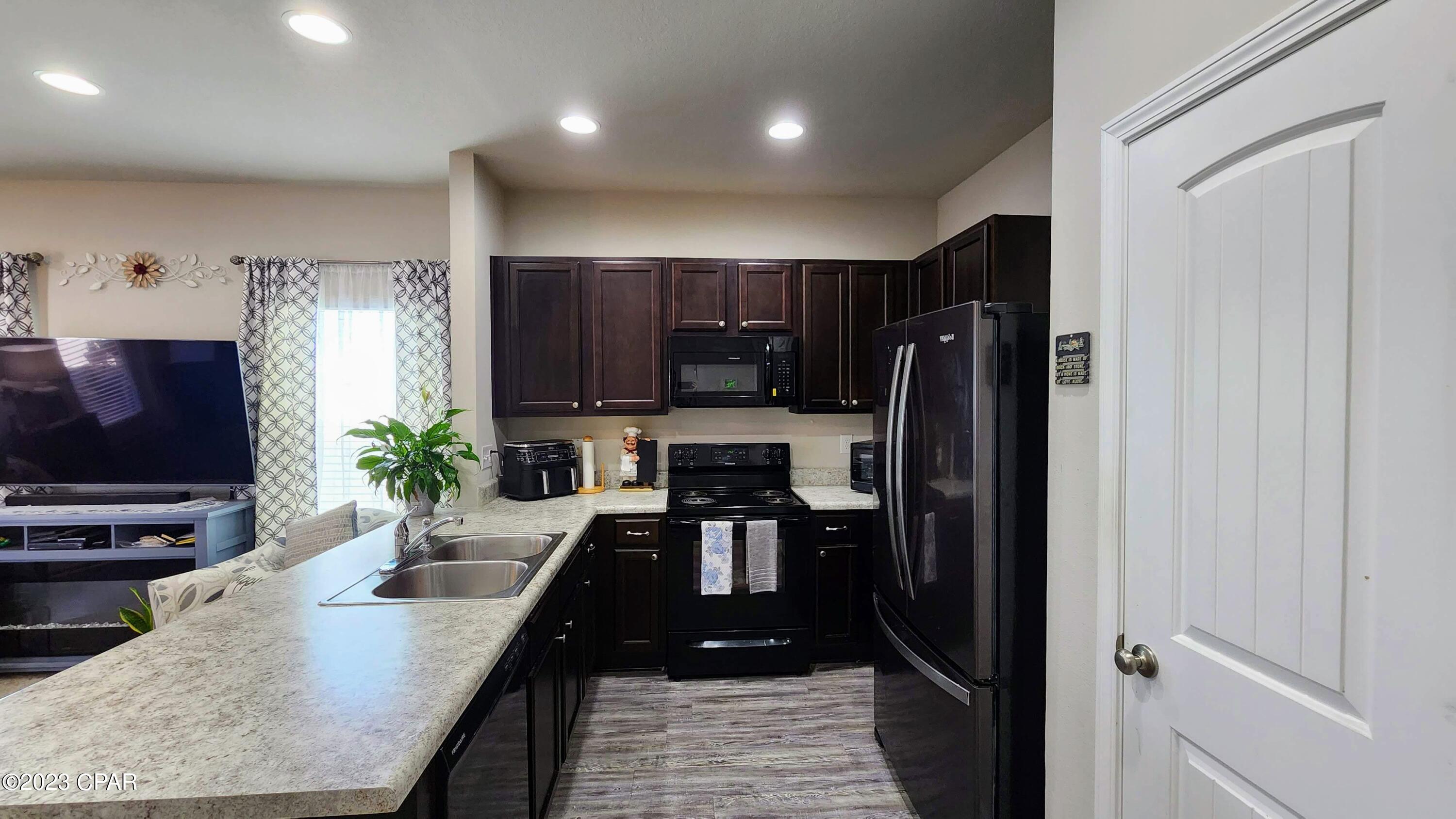 Sentinel Point - Residential