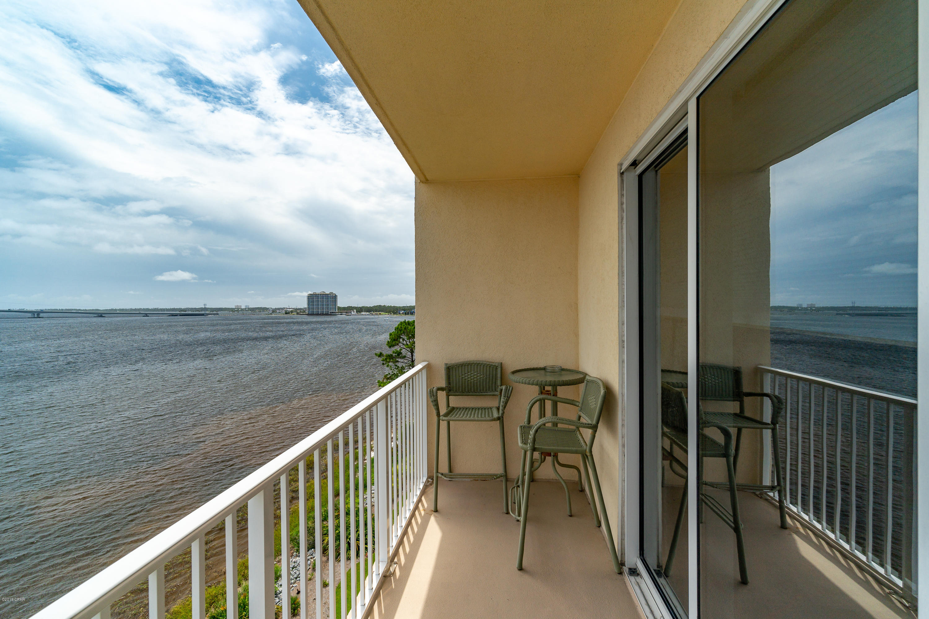 Hibiscus By The Bay - Residential