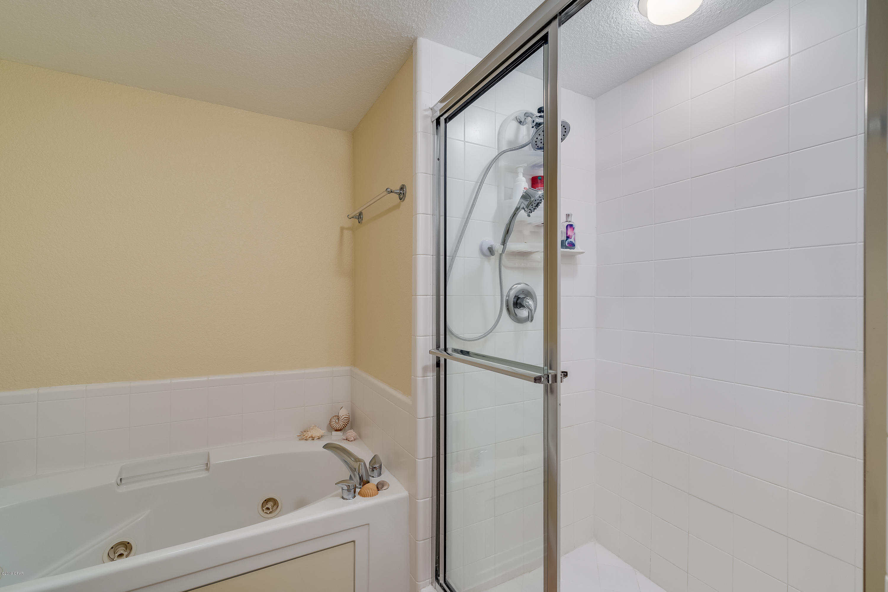 Hibiscus By The Bay - Residential