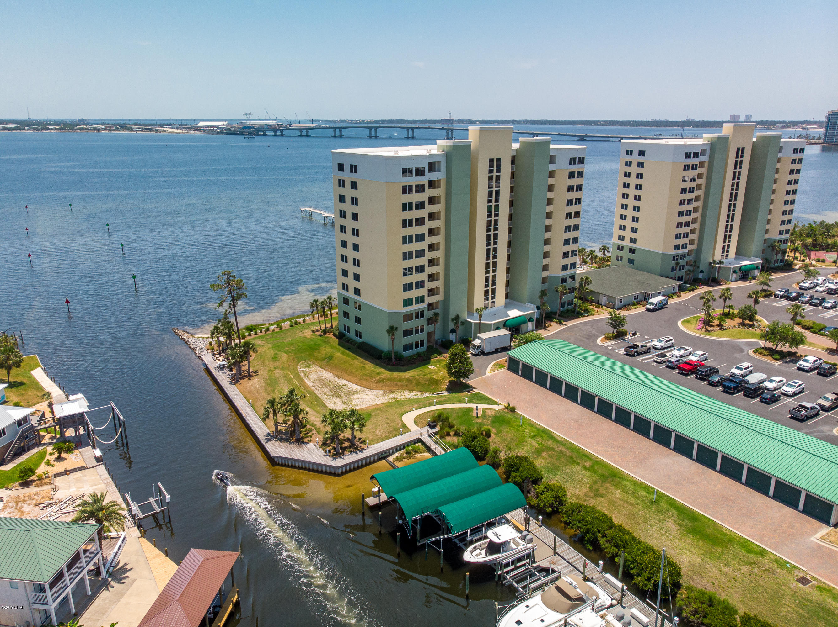 Hibiscus By The Bay - Residential