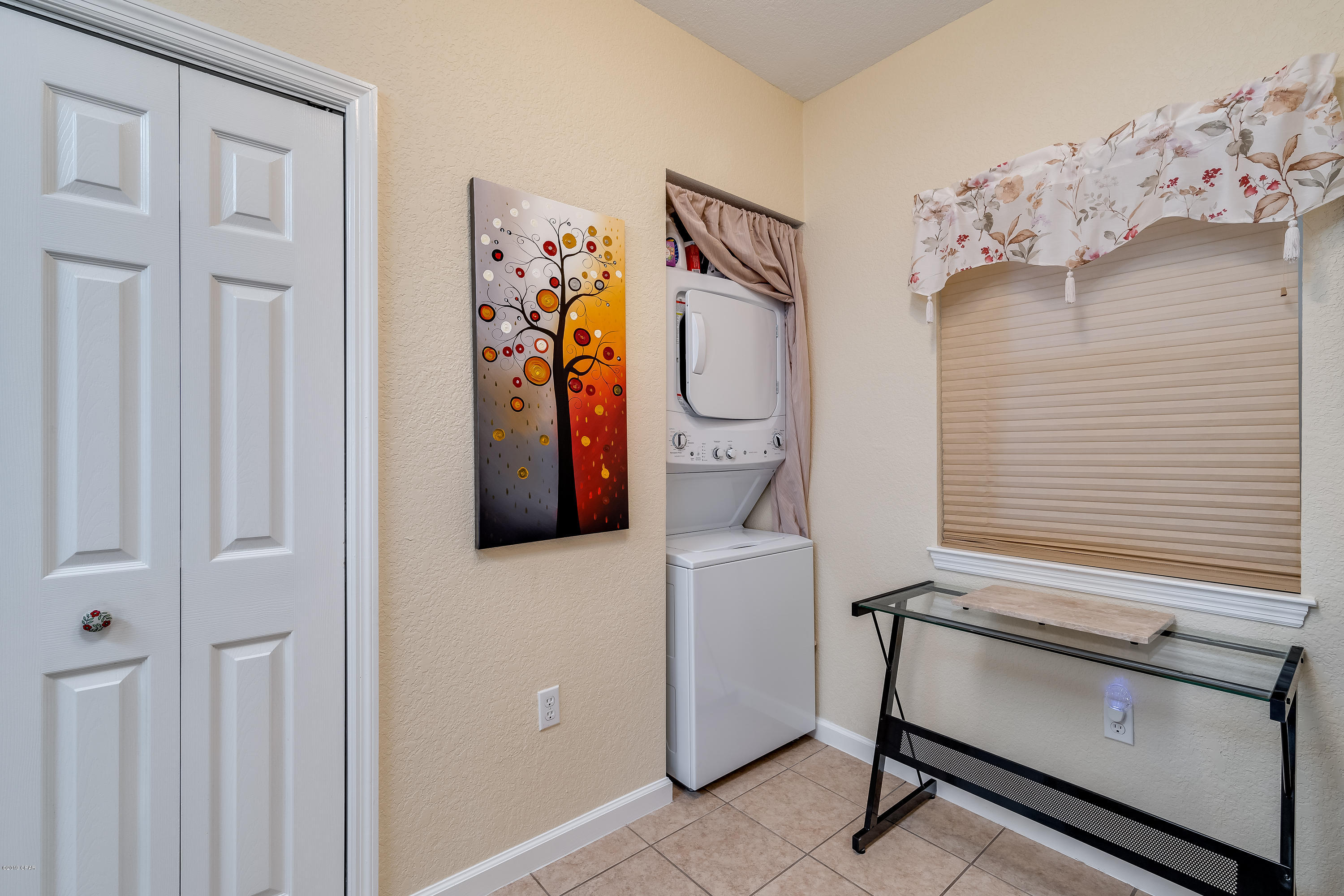 Hibiscus By The Bay - Residential