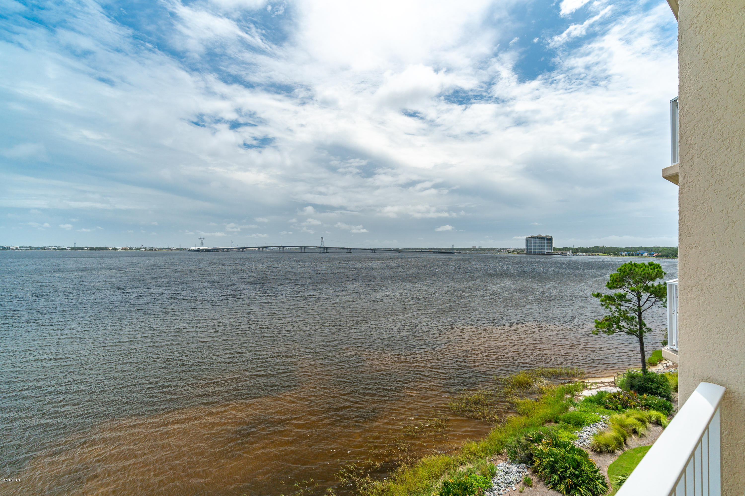 Hibiscus By The Bay - Residential