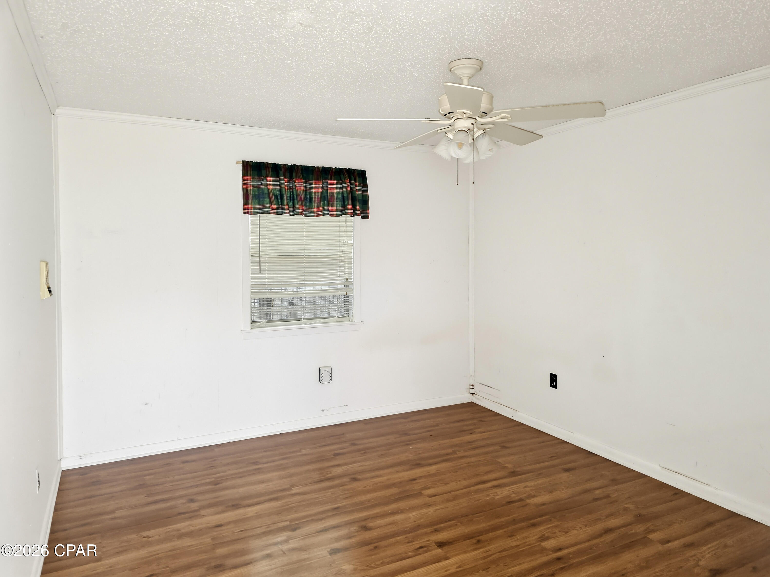 Diamond Head-Lakeside - Residential