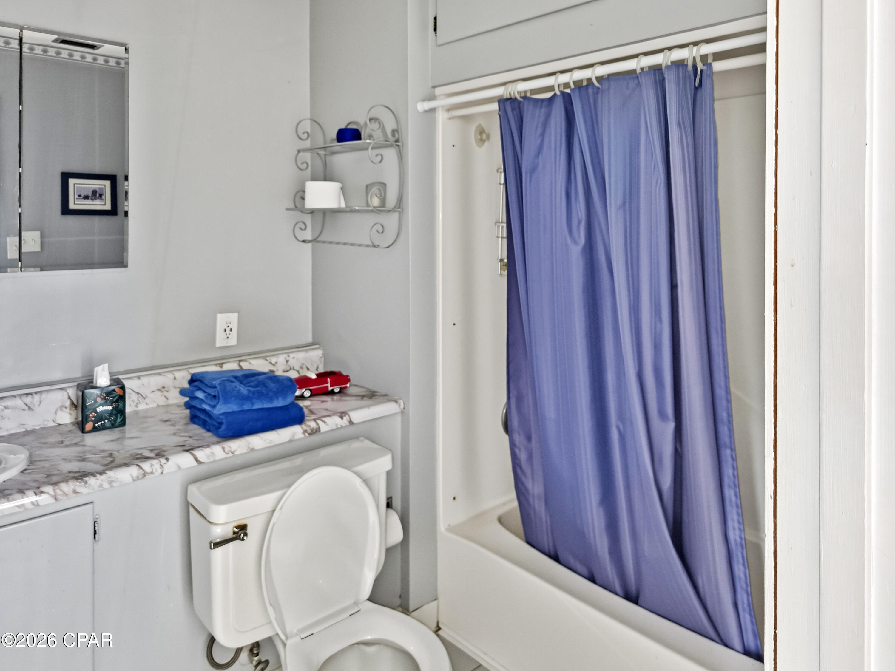 Diamond Head-Lakeside - Residential