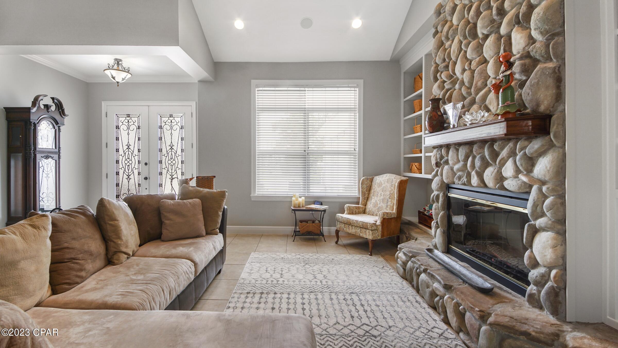 Imperial Oaks - Residential