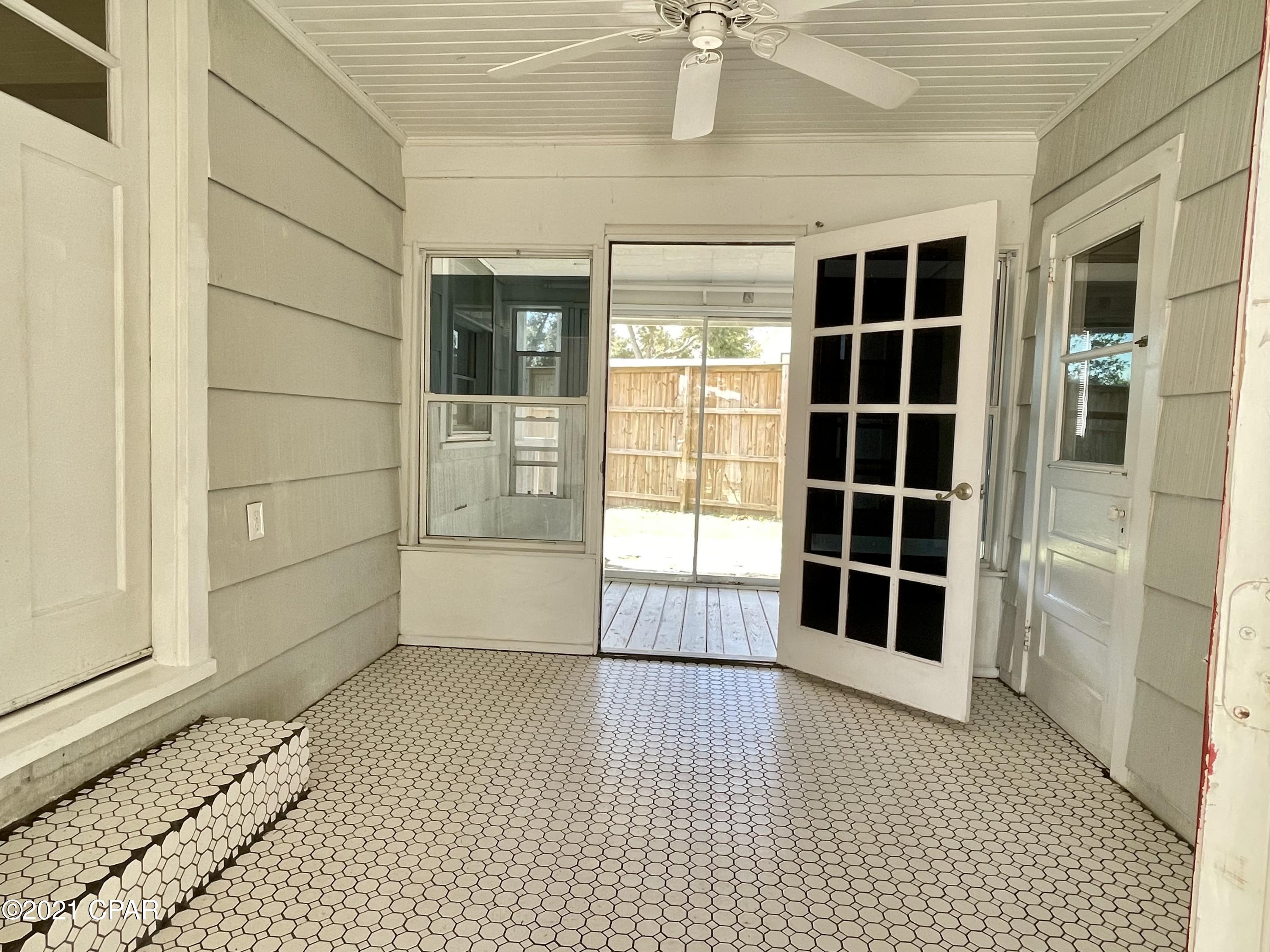 Cove Terrace 2nd Add - Residential