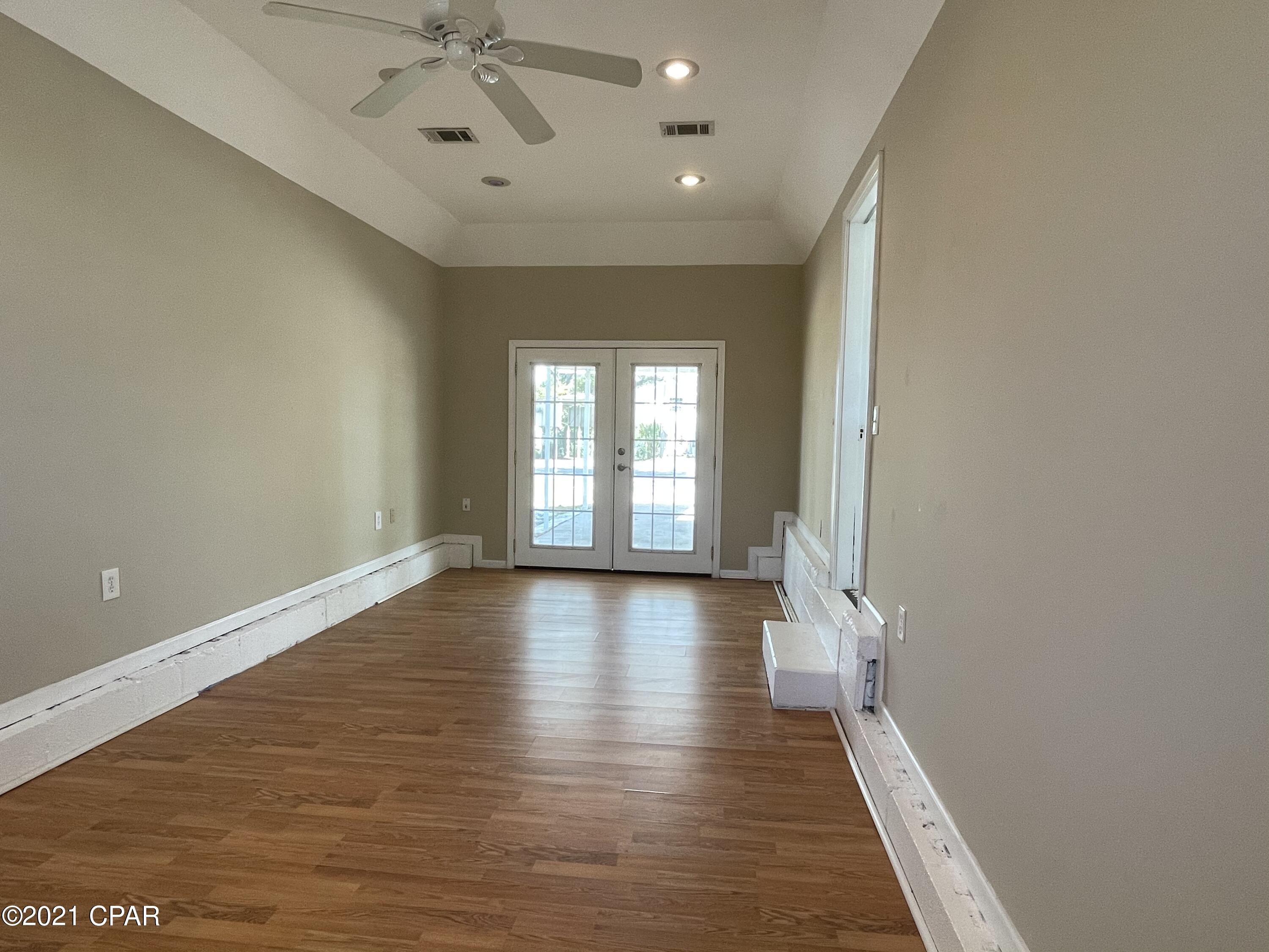 Cove Terrace 2nd Add - Residential