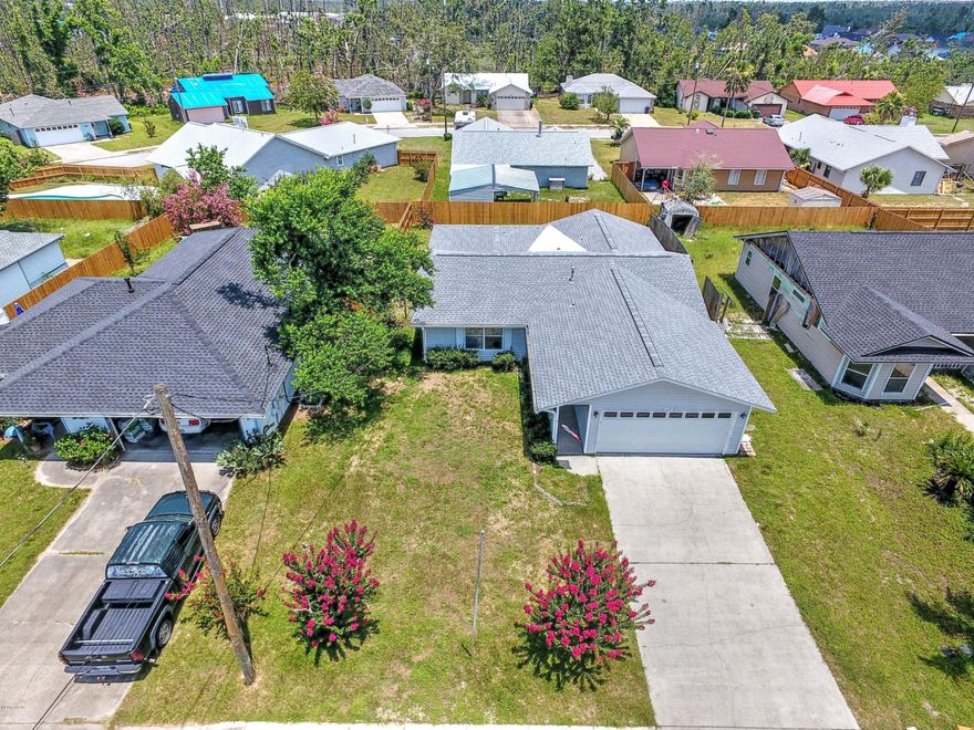 CURRENTLY UNDER CONTRACT, SELLER ACCEPTING BACKUP OFFERS. This cozy cottage is nestled in a lovely maintained neighborhood in Old Callaway and features a new roof. With an environmentally conscious design that maximizes home efficiency, this spectacular, modern family home provides plenty of space for entertaining. This truly is a dream abode for the growing family.