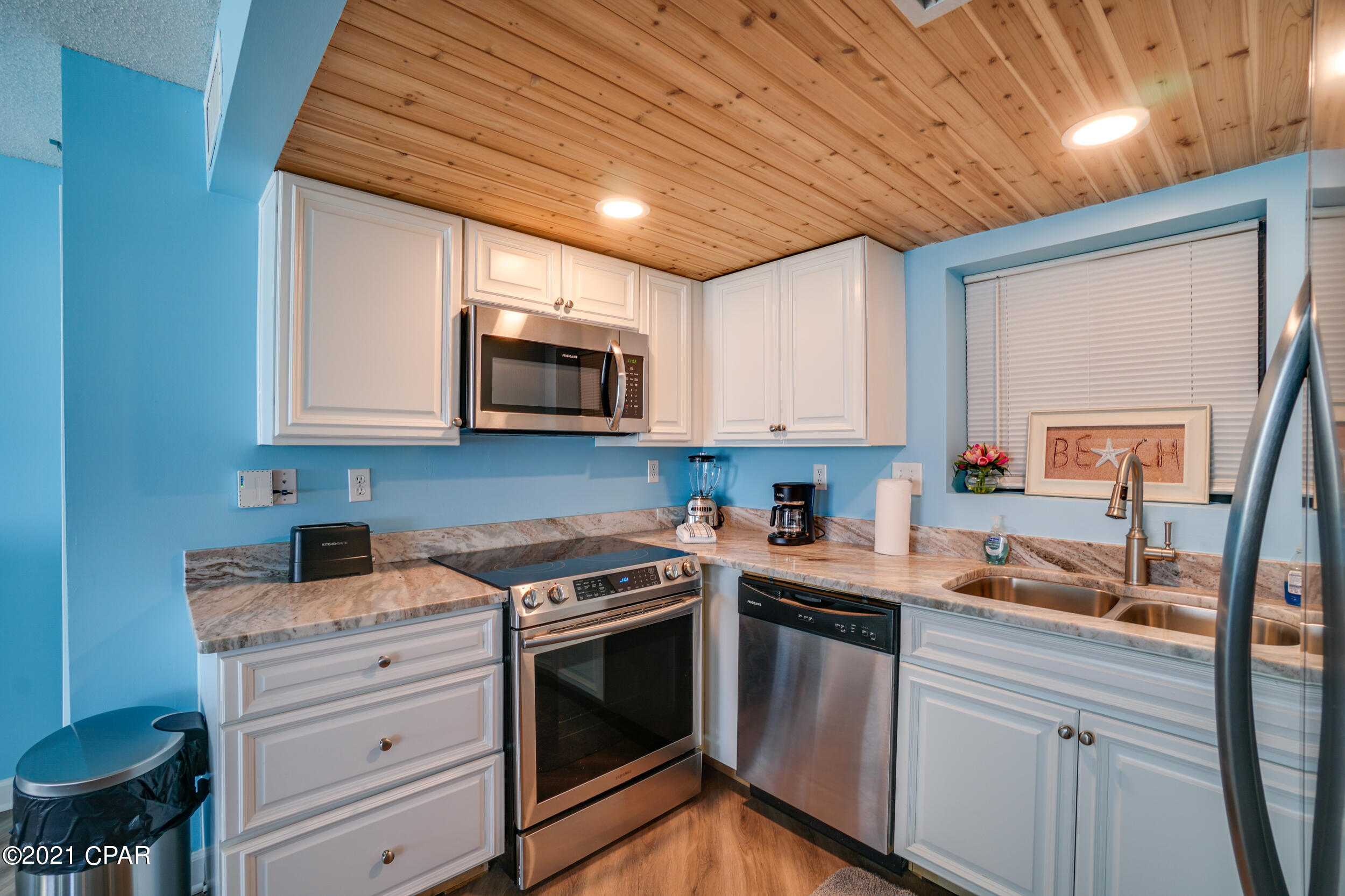 Sunbird Condo - Residential