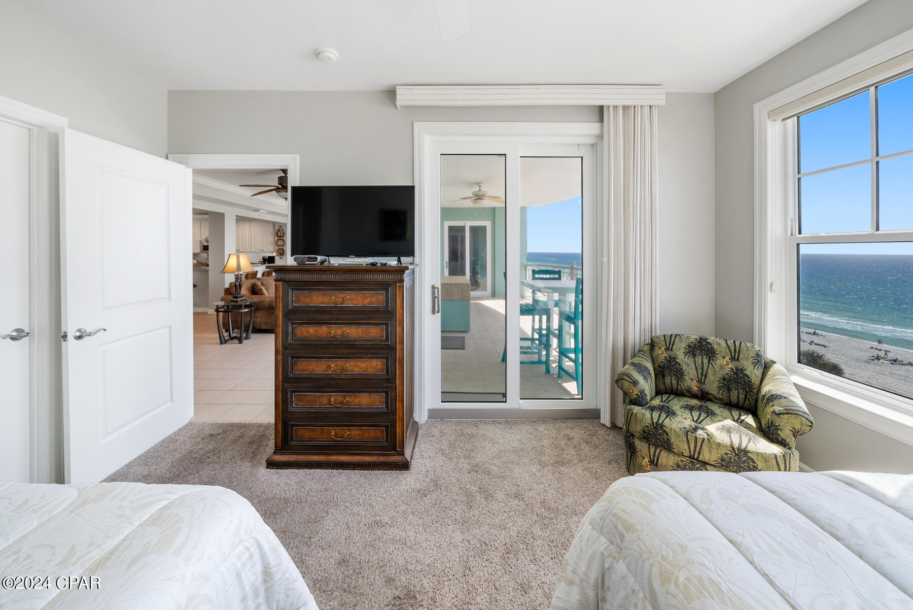 En Soleil Condo - Residential