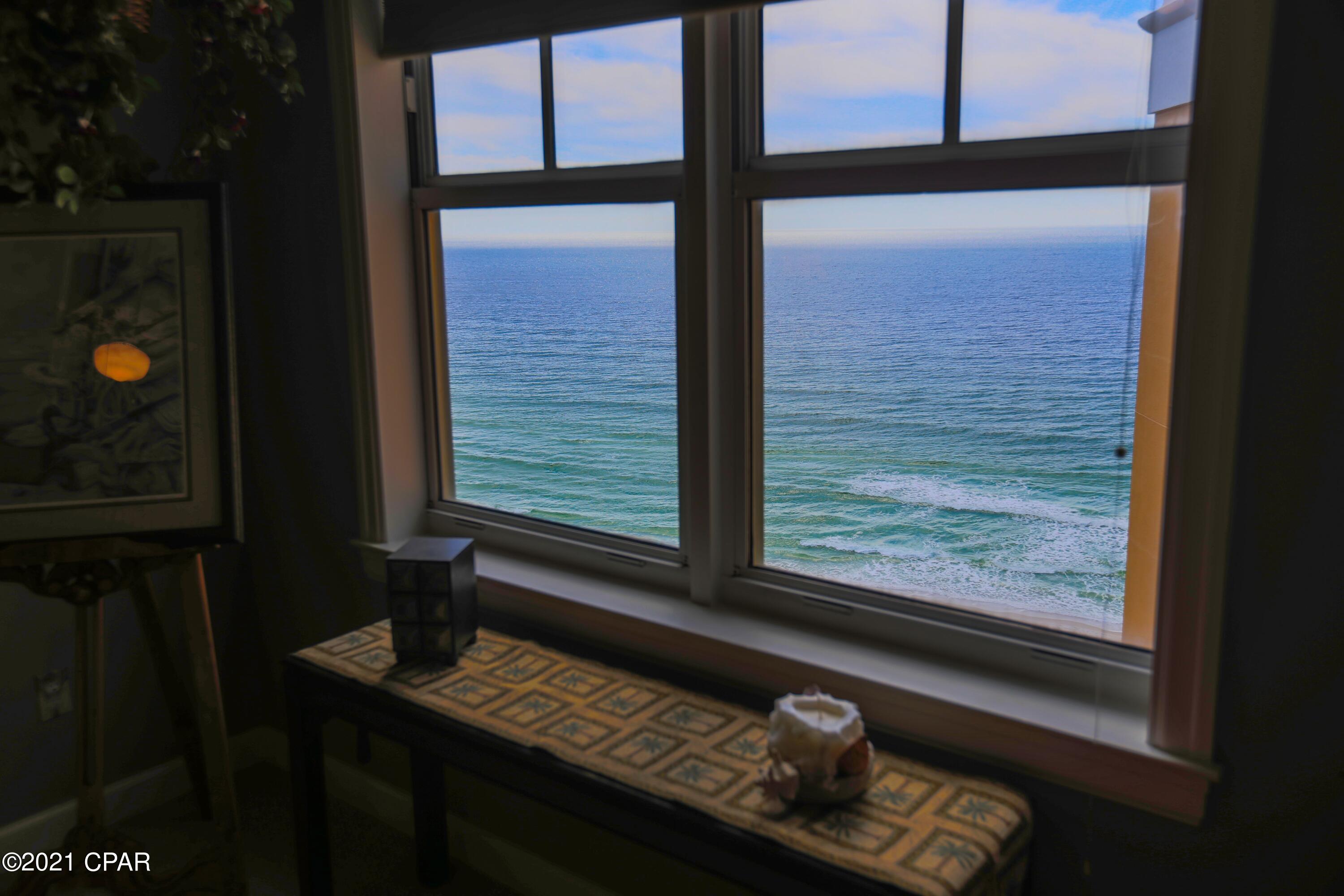 En Soleil Condo - Residential