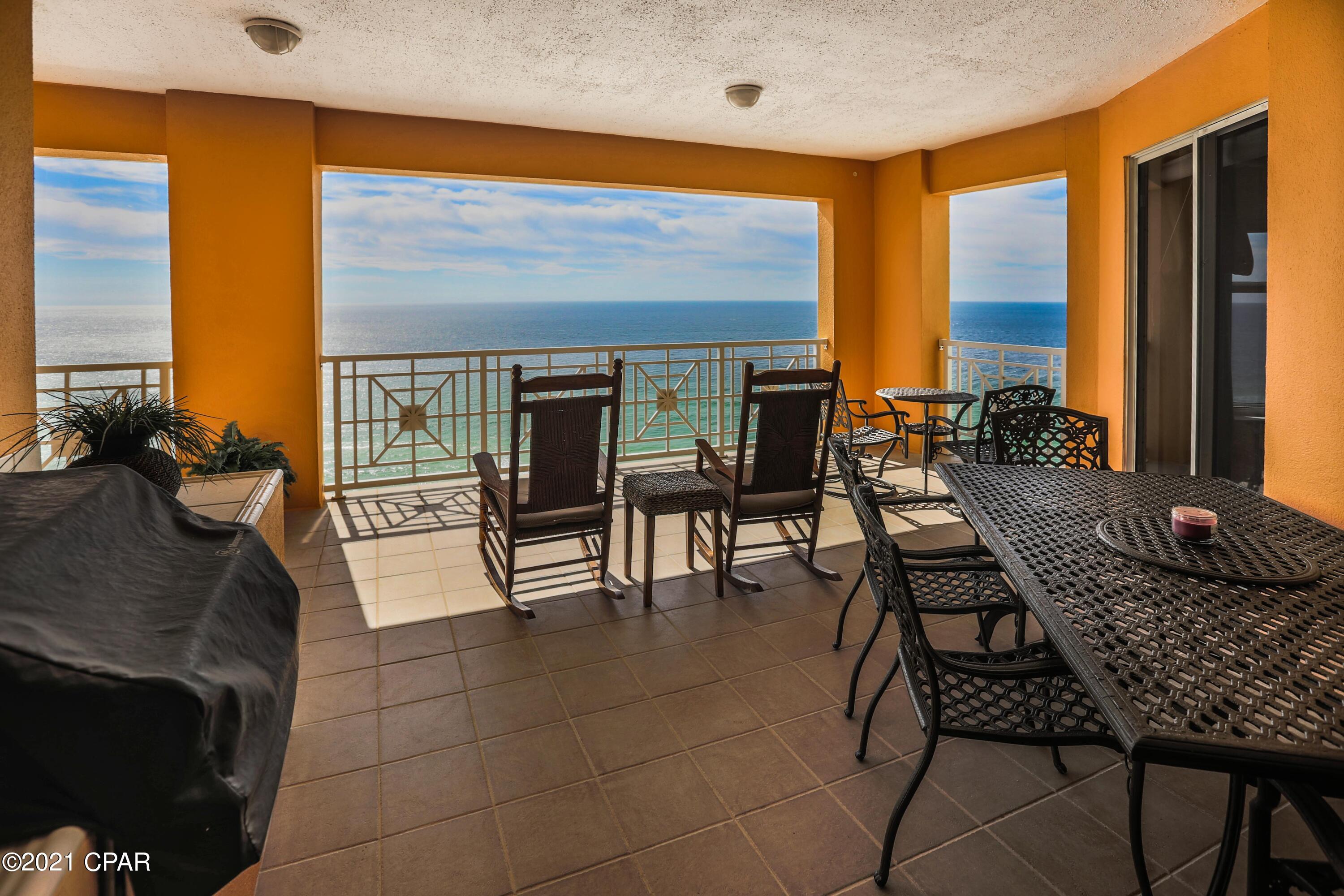 En Soleil Condo - Residential